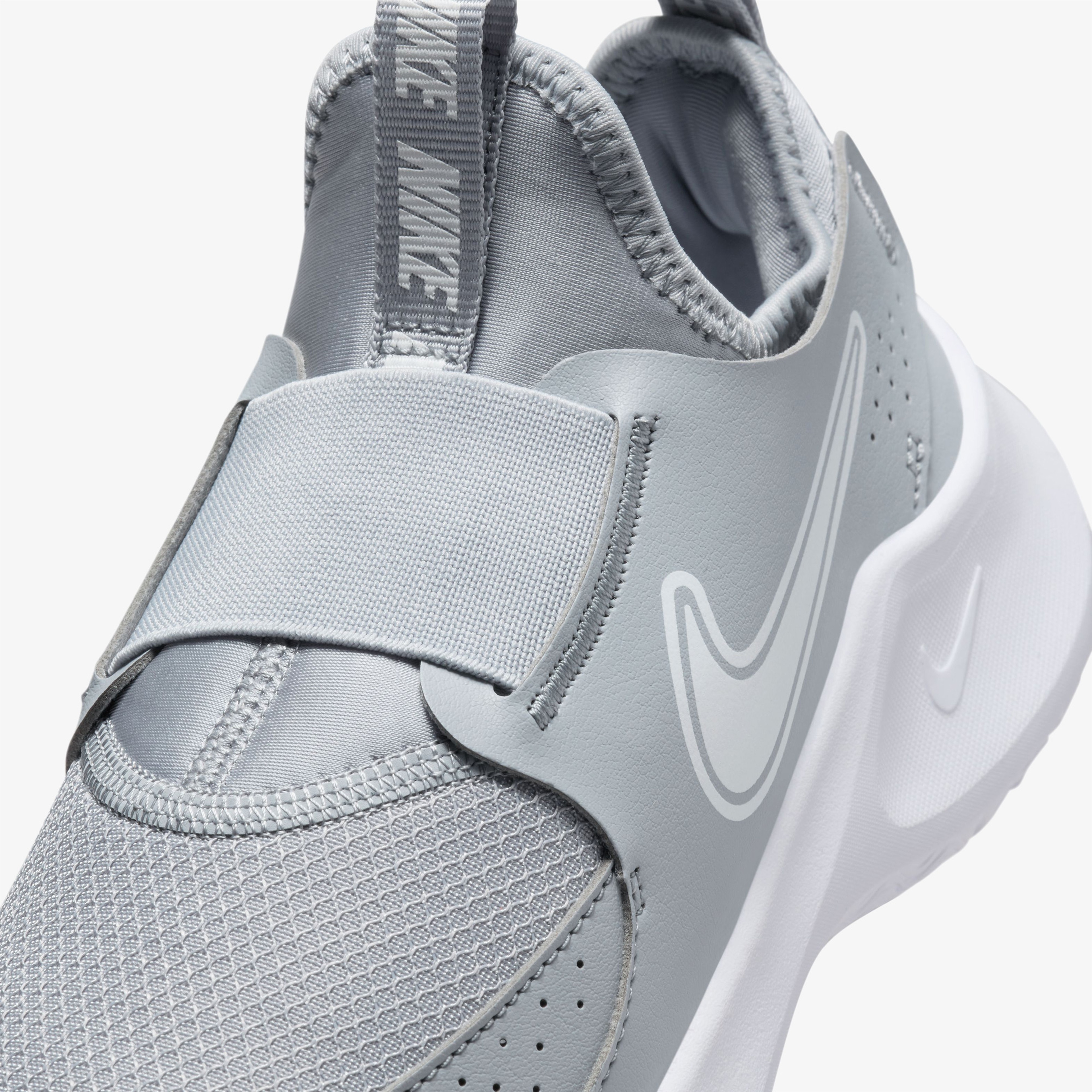 Nike Flex Runner 3 Genç Çocuk Gri Koşu Ayakkabısı