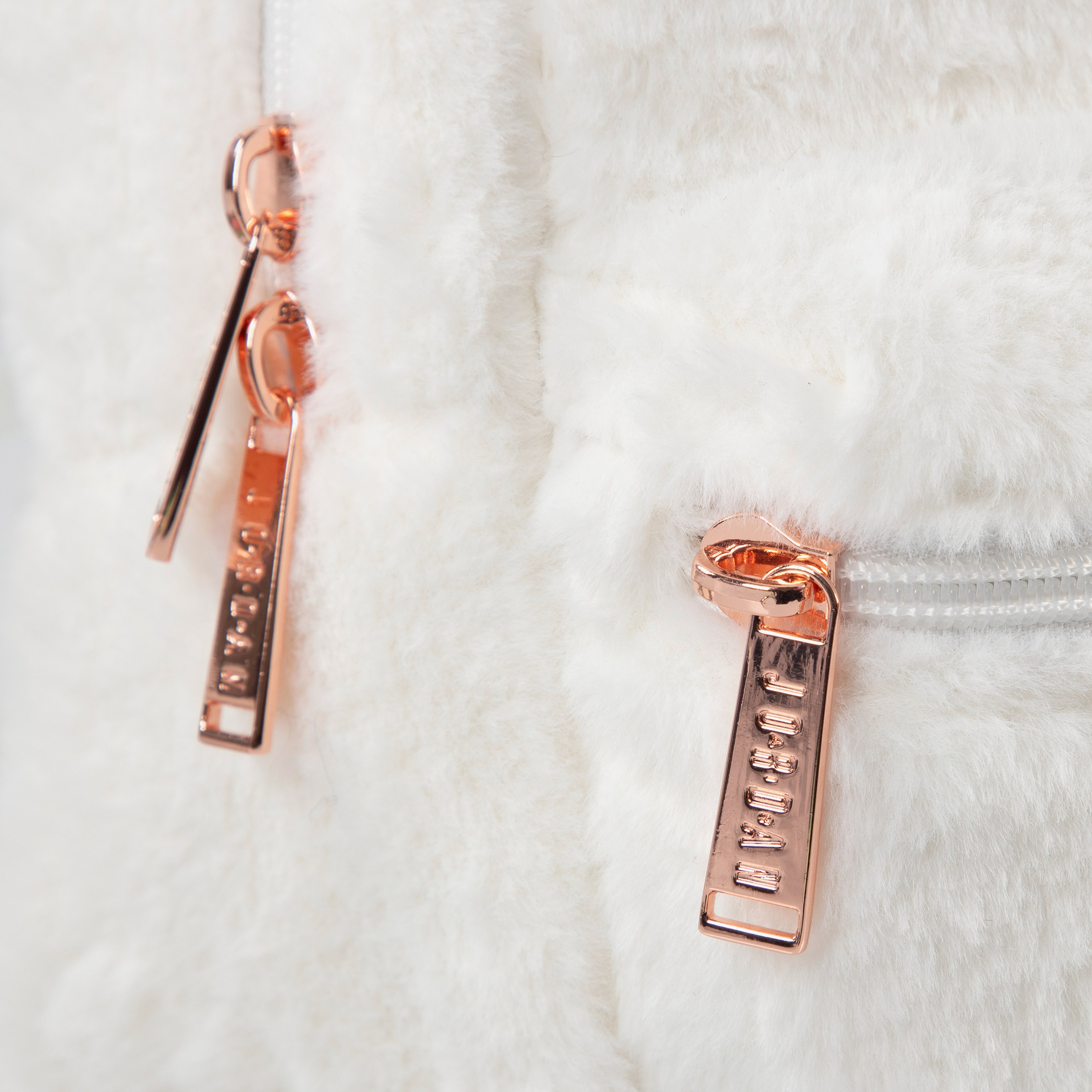 Jordan Jag Faux Fur Mini Unisex Krem Sırt Çantası