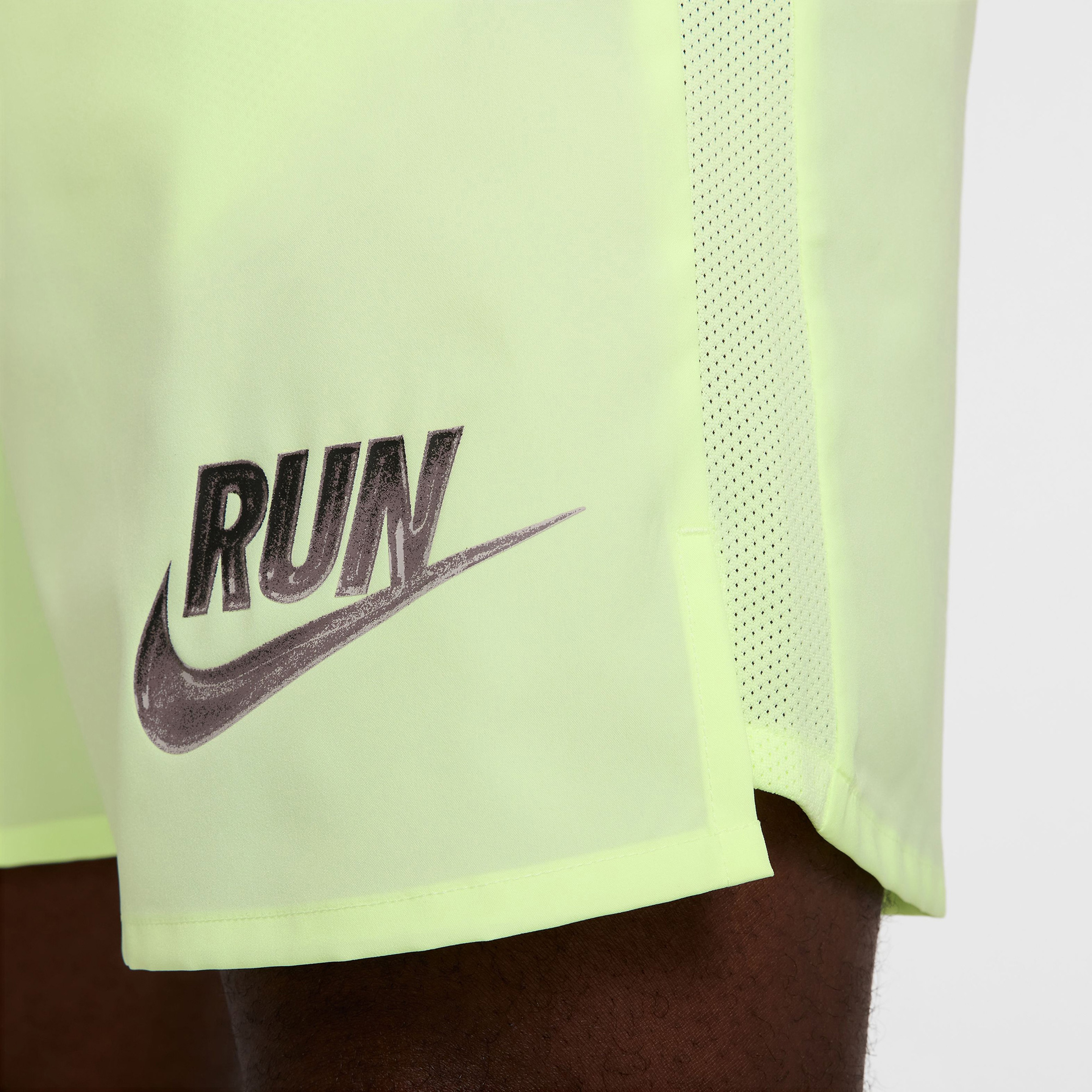 Nike Challenger Run Energy Erkek Sarı Şort
