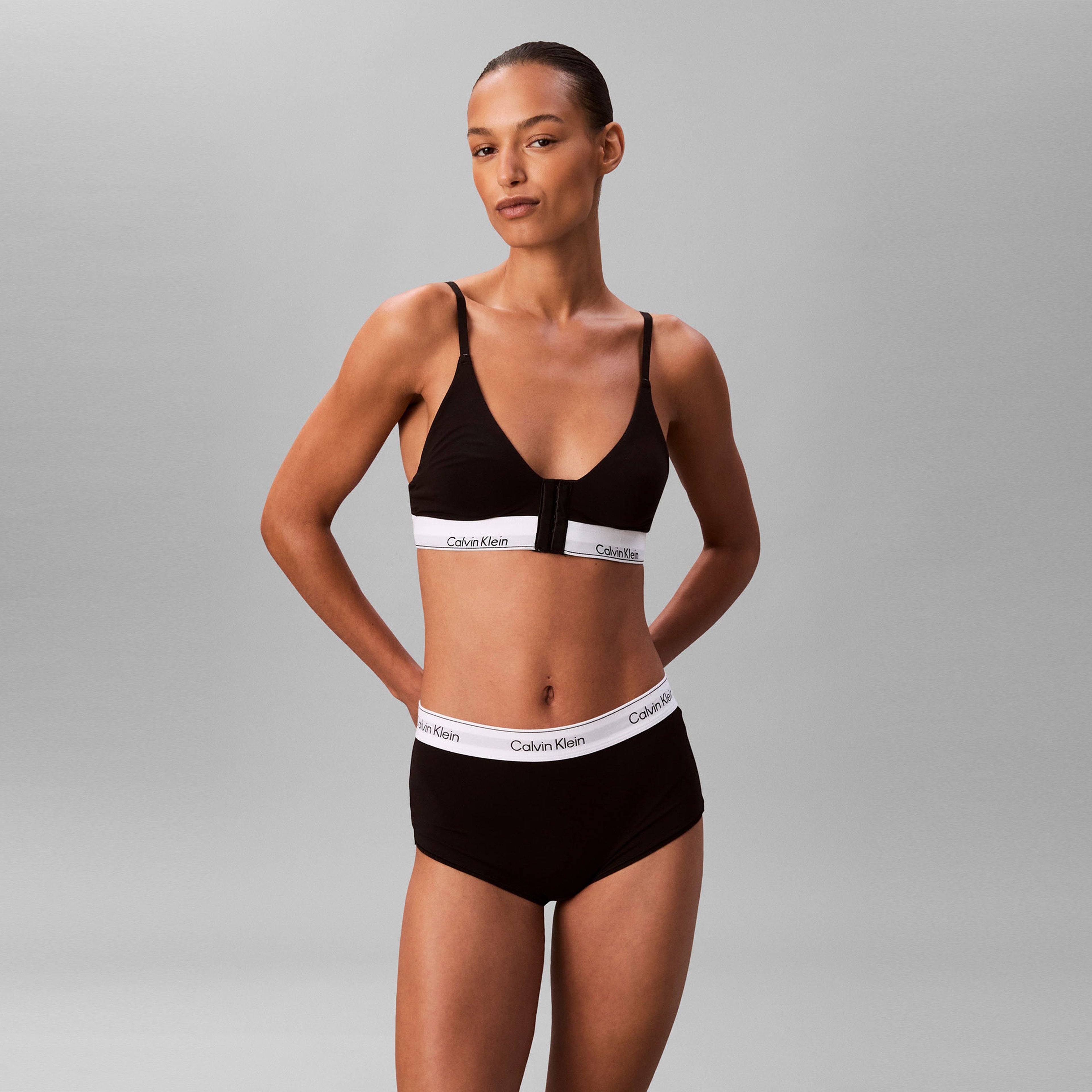 Calvin Klein Kadın Gri Külot