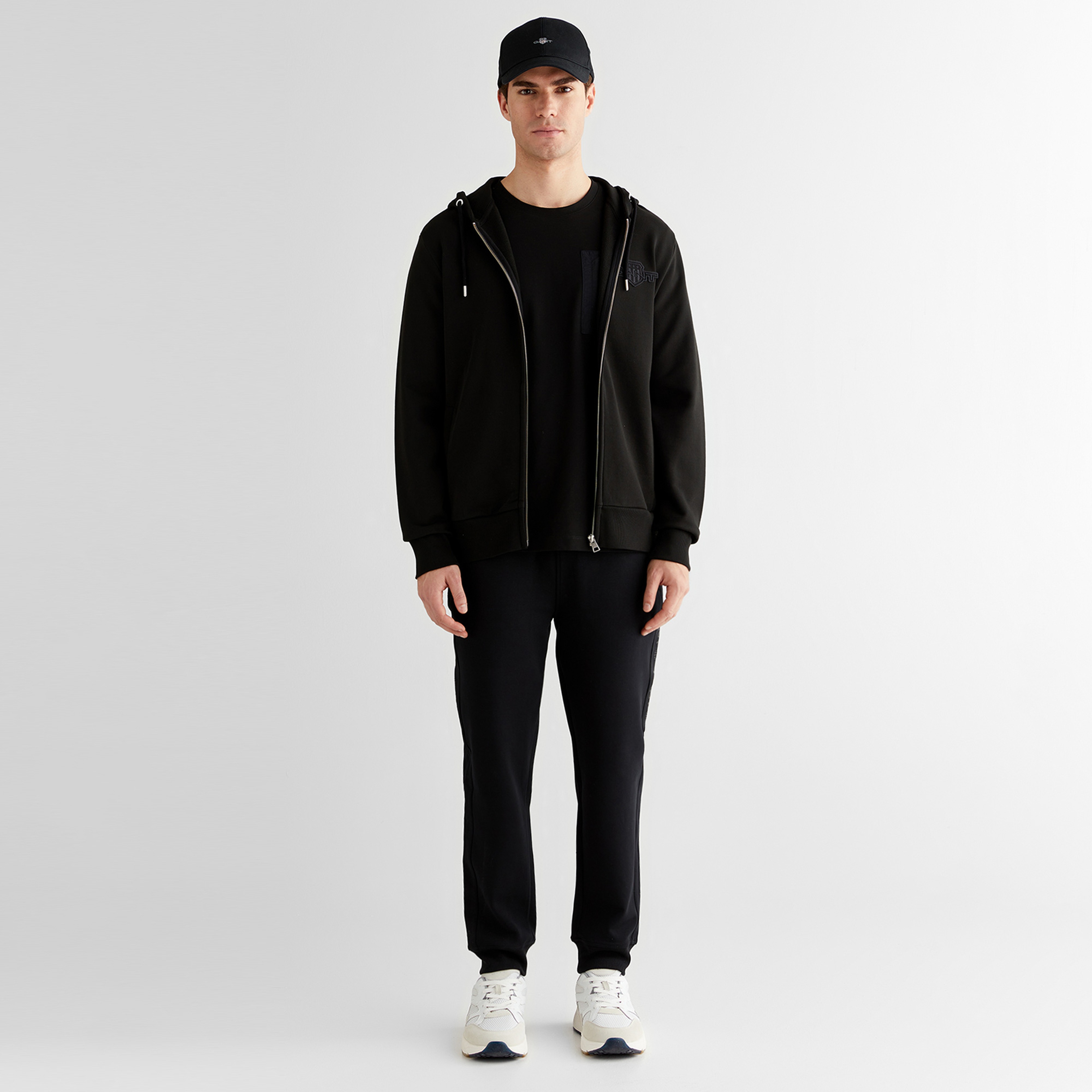 GANT Erkek Siyah Regular Fit Kapüşonlu Fermuarlı Sweatshirt