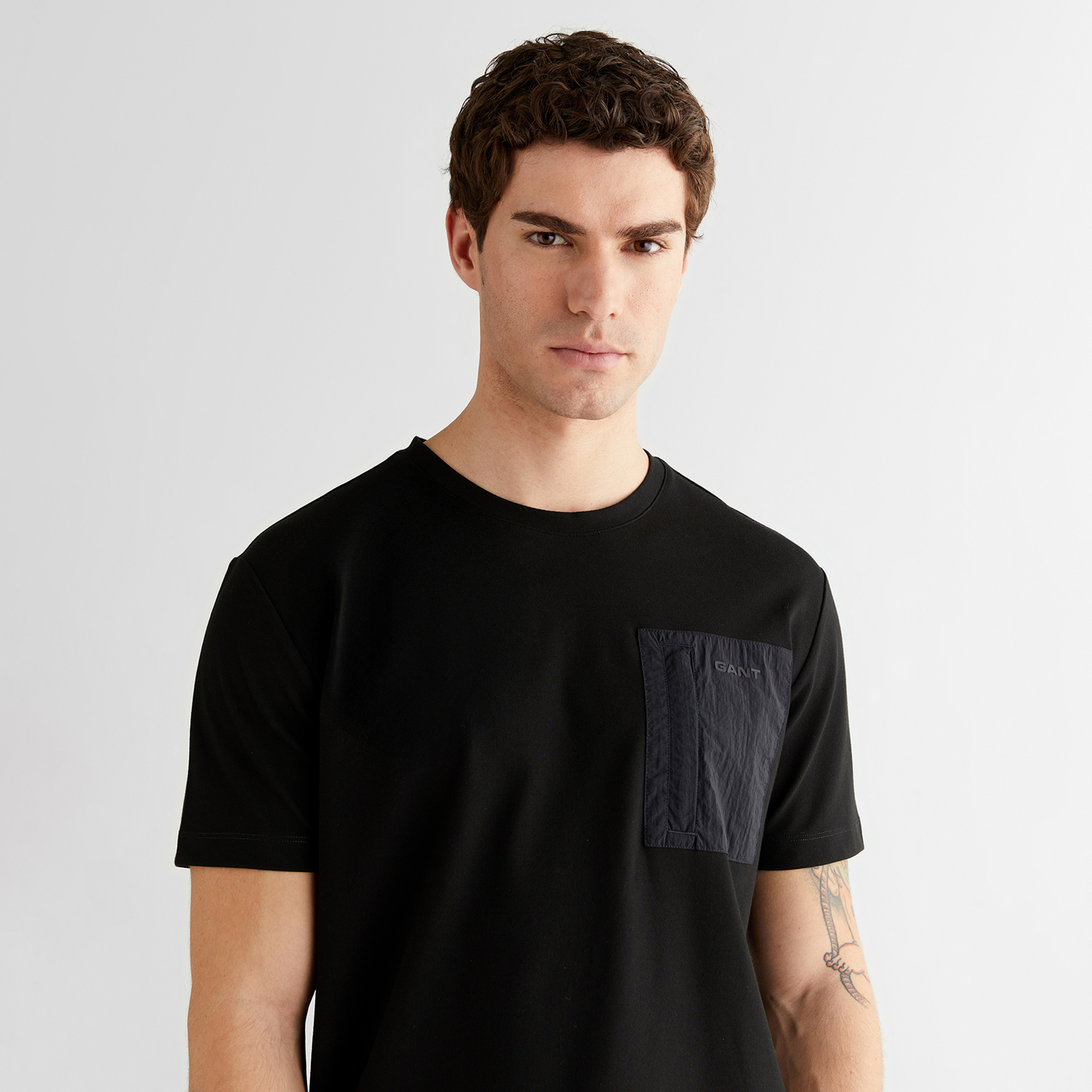 GANT Erkek Siyah Regular Fit Bisiklet Yaka T-Shirt