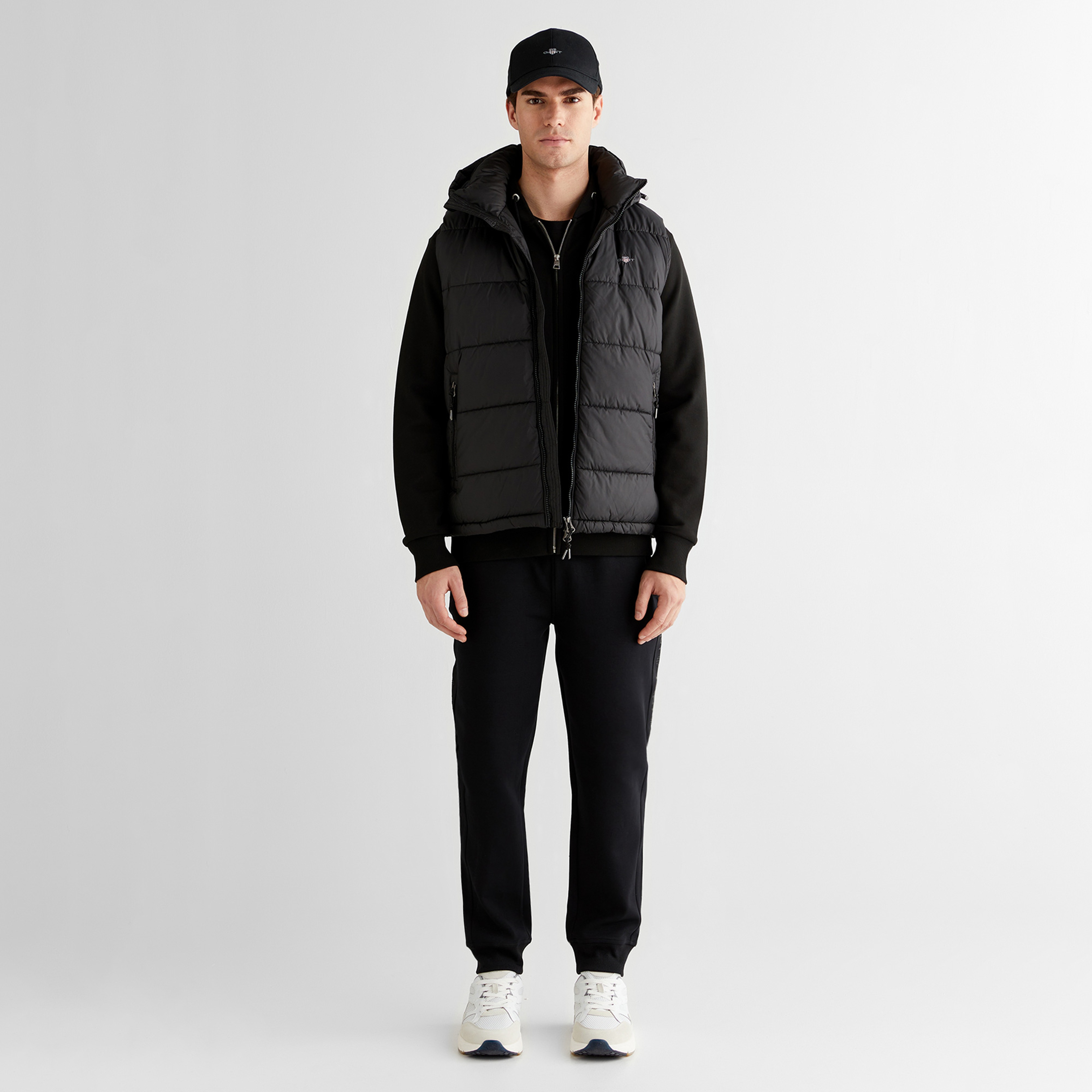 GANT Erkek Siyah Regular Fit Fermuarlı Yelek