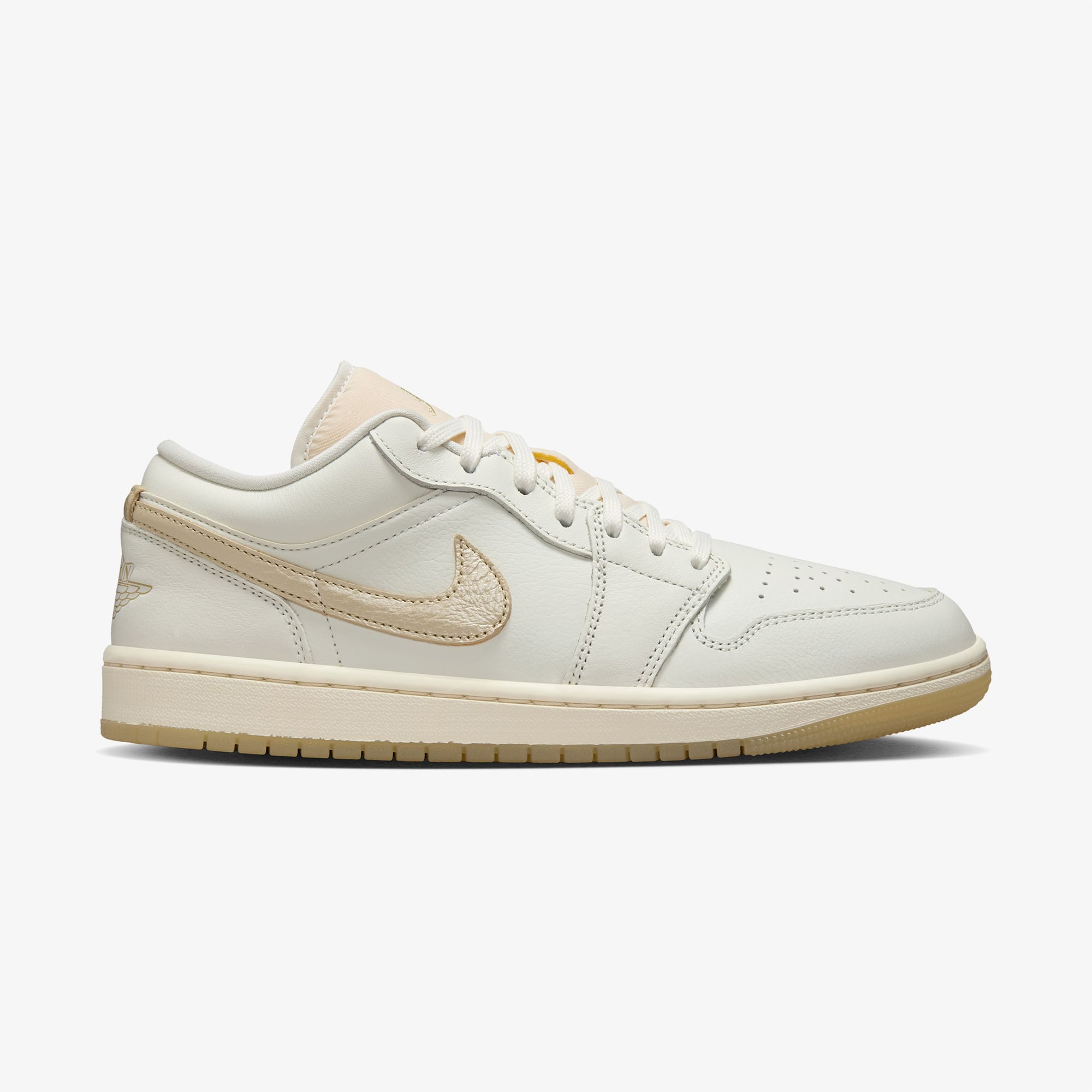 Jordan Air 1 Low SE Kadın Krem Rengi Spor Ayakkabı