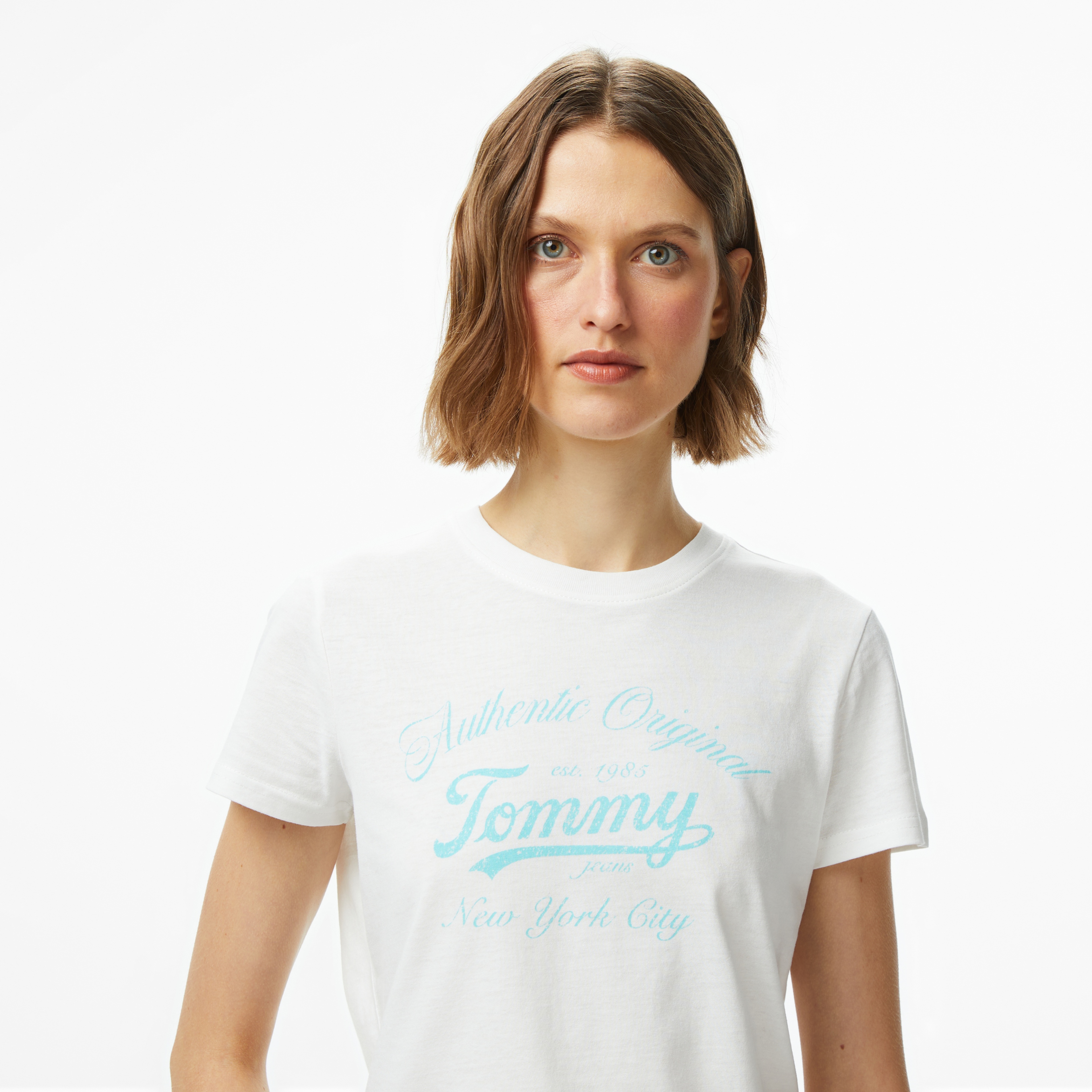 Tommy Hilfiger Essential Logo 1 Kadın Beyaz T-Shirt
