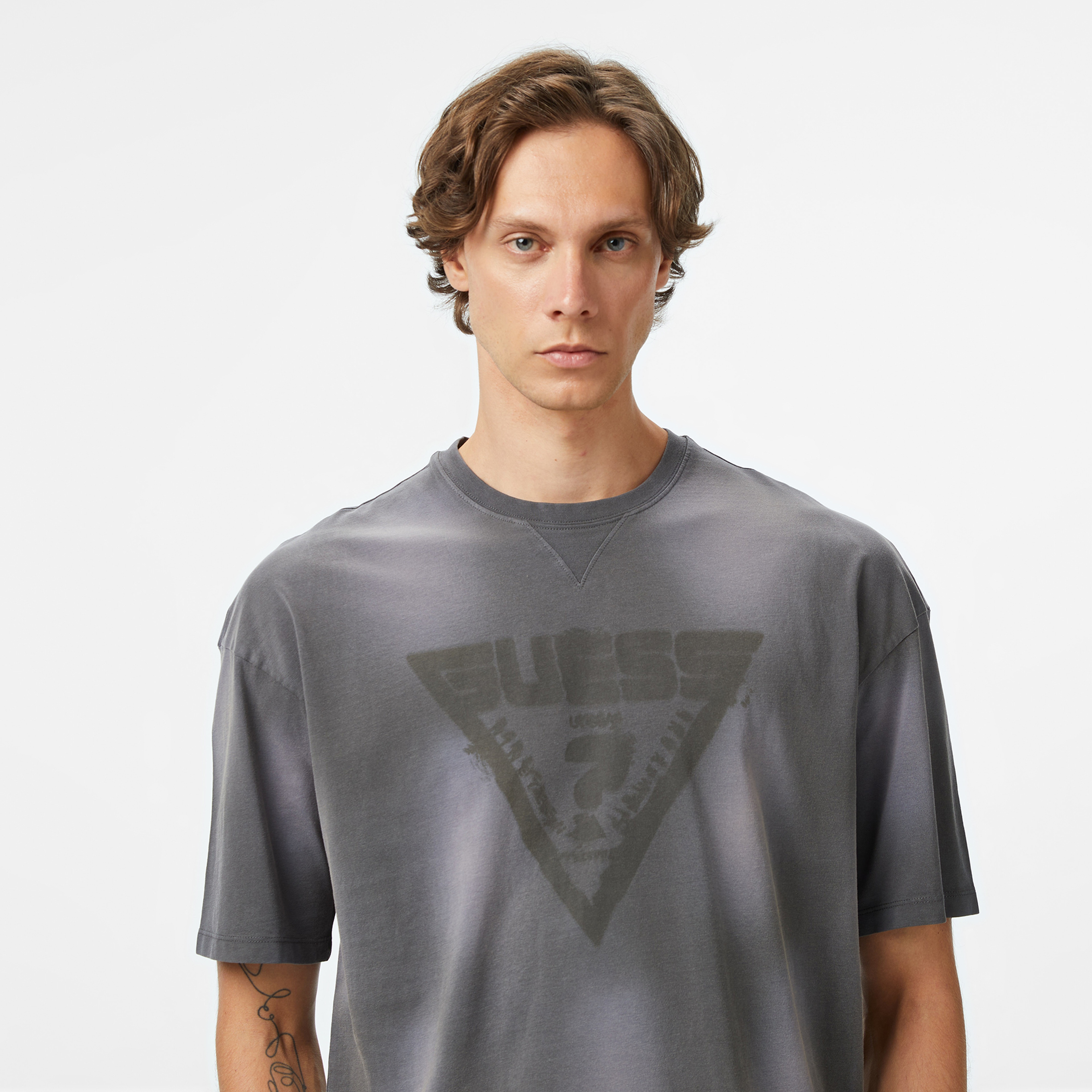 Guess Celso Oversize Fit Erkek Gri T-Shirt