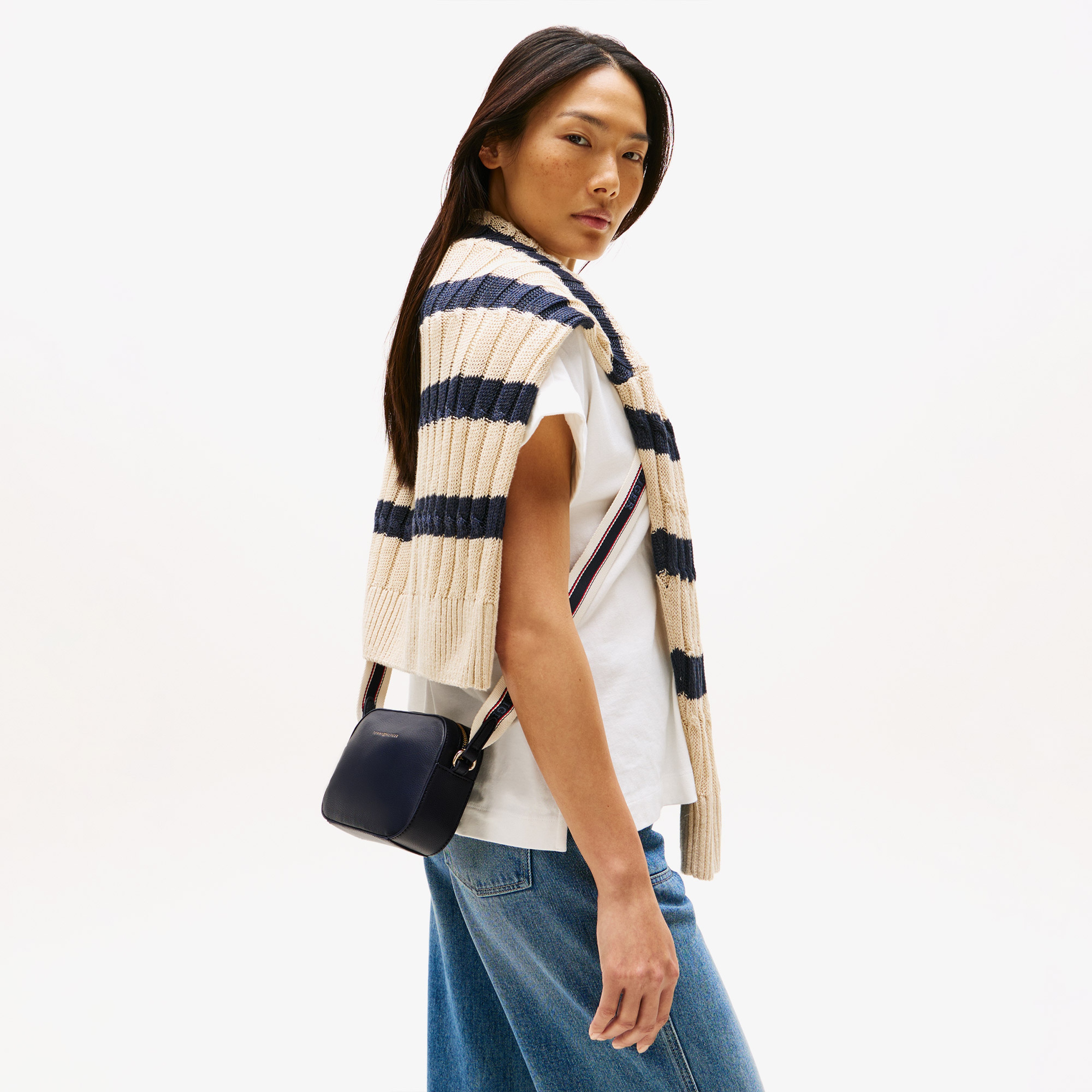 Tommy Hilfiger Logotape Kadın Lacivert Çapraz Çanta