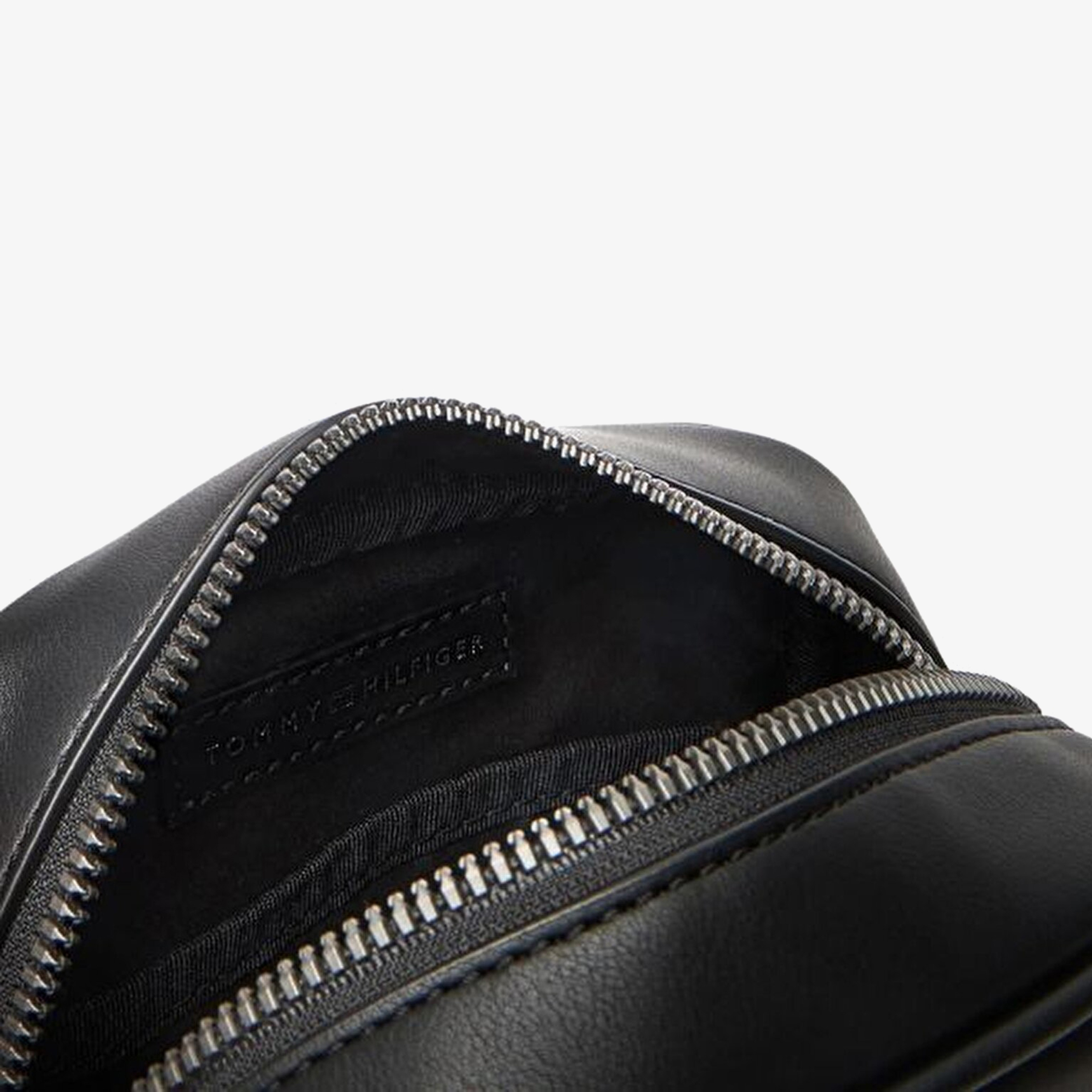 Tommy Hilfiger Monogram Mini Reporter Erkek Siyah Çapraz Çanta