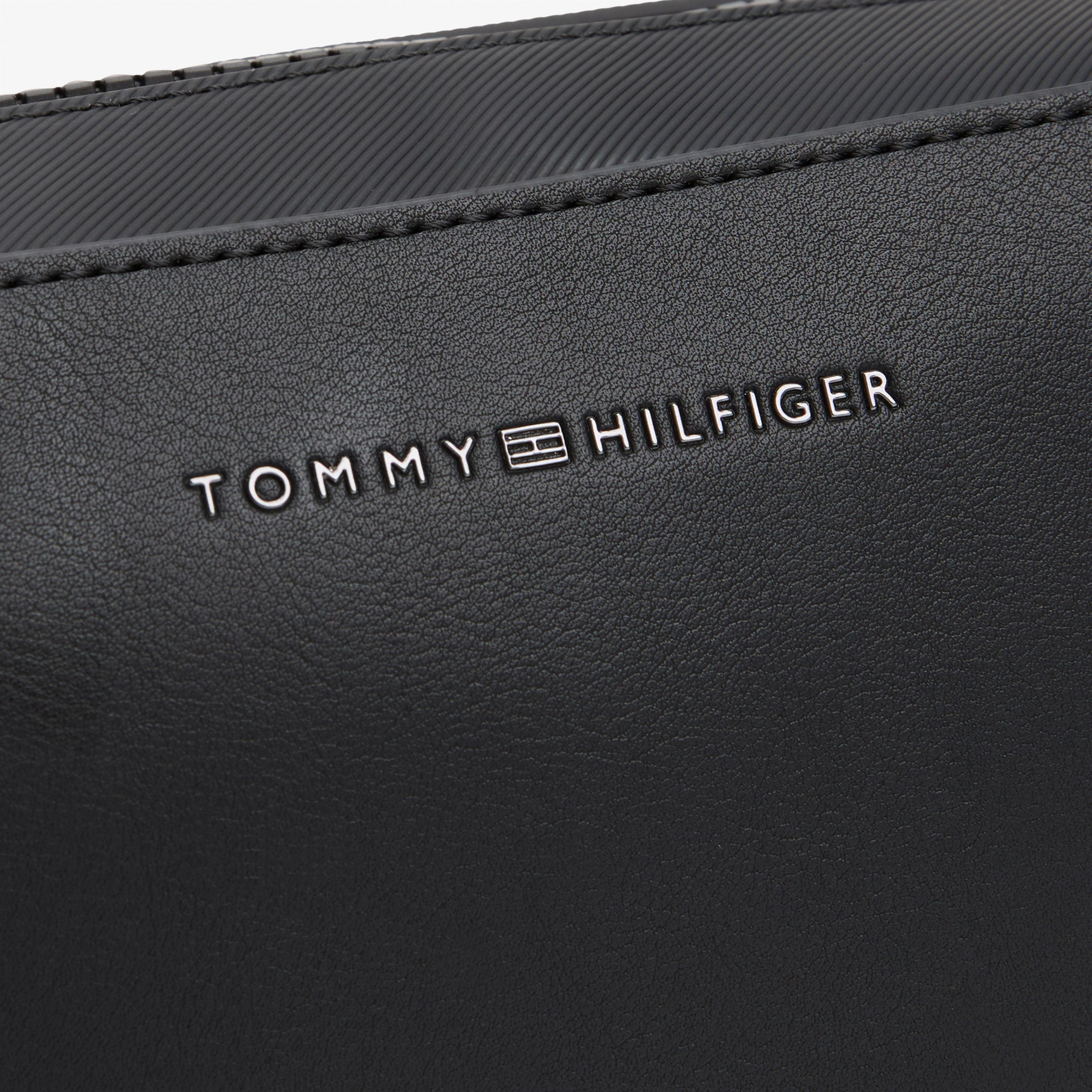 Tommy Hilfiger Foundation Erkek Siyah Tıraş Çantası