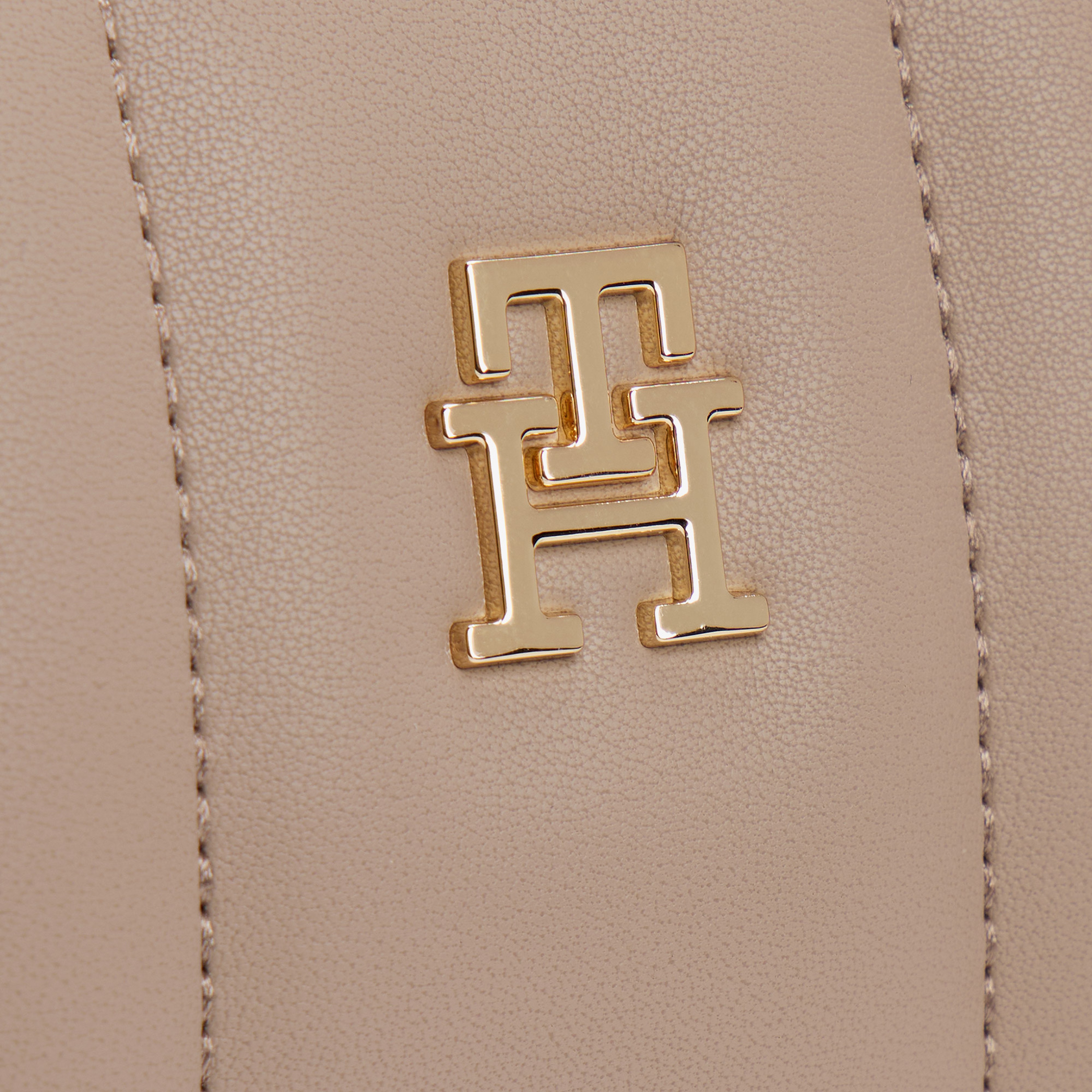 Tommy Hilfiger Feminine Kadın Bej Çapraz Çanta