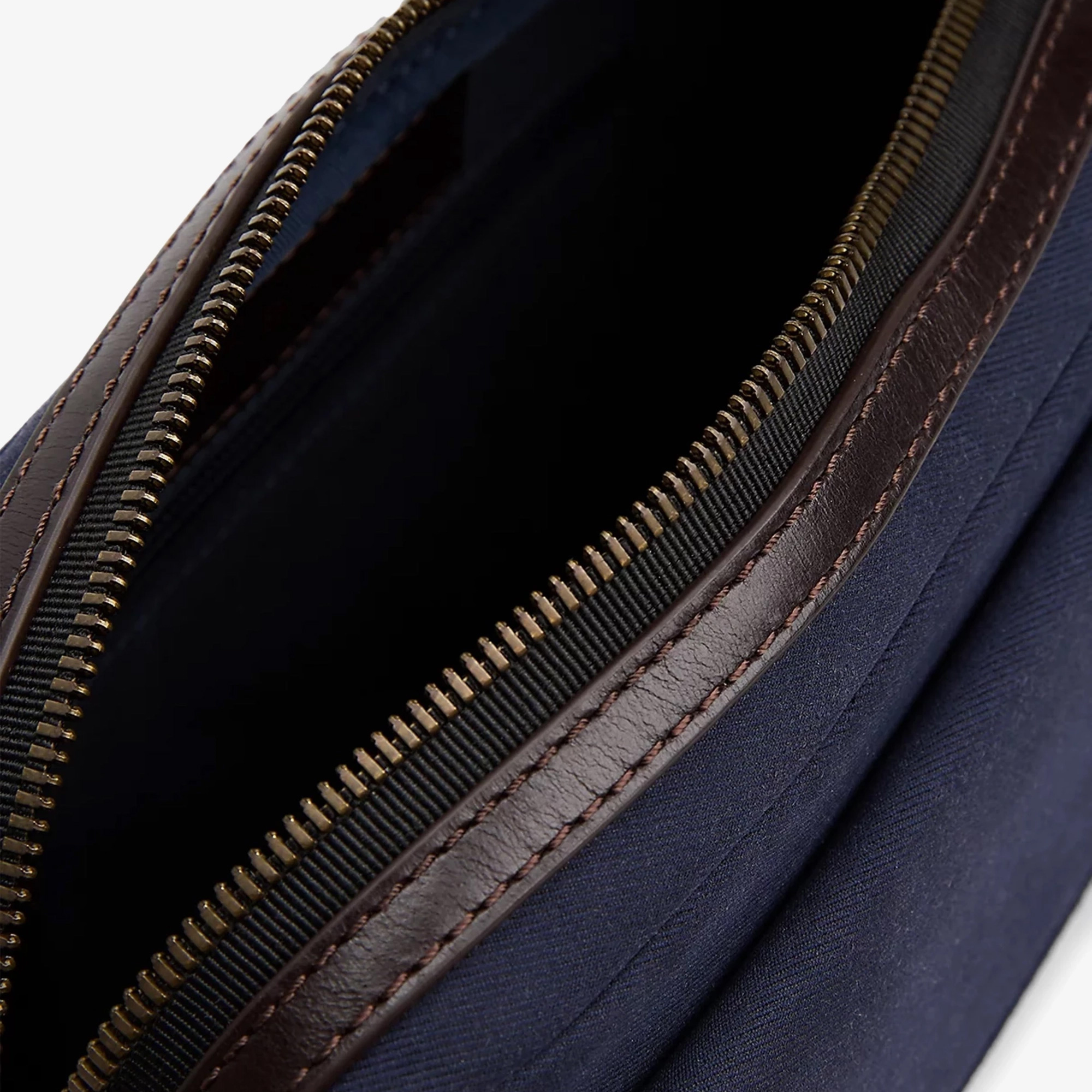 Tommy Hilfiger Casual Prep Erkek Mavi Çapraz Çanta