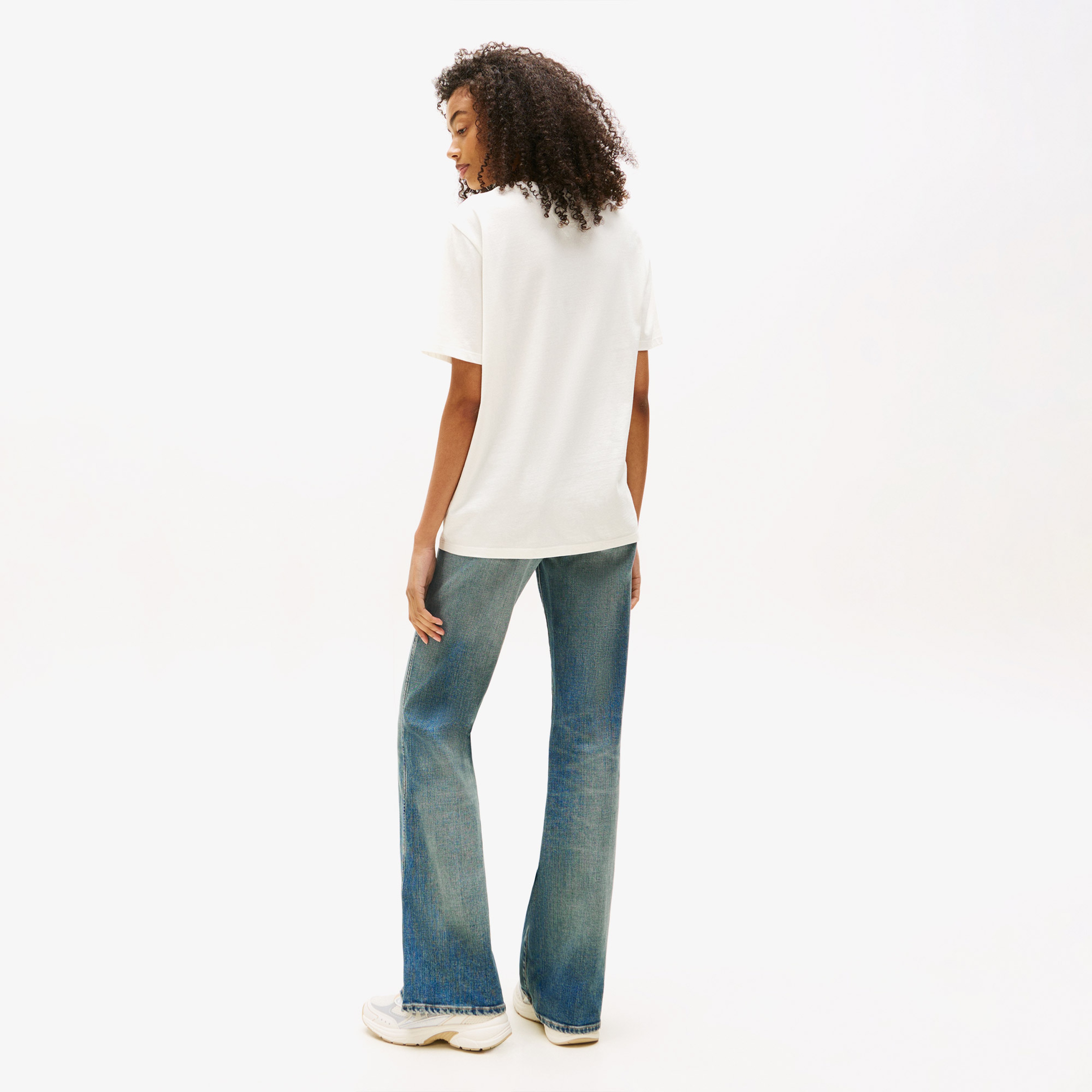 Tommy Jeans Relax Strawberry Kadın Beyaz T-Shirt