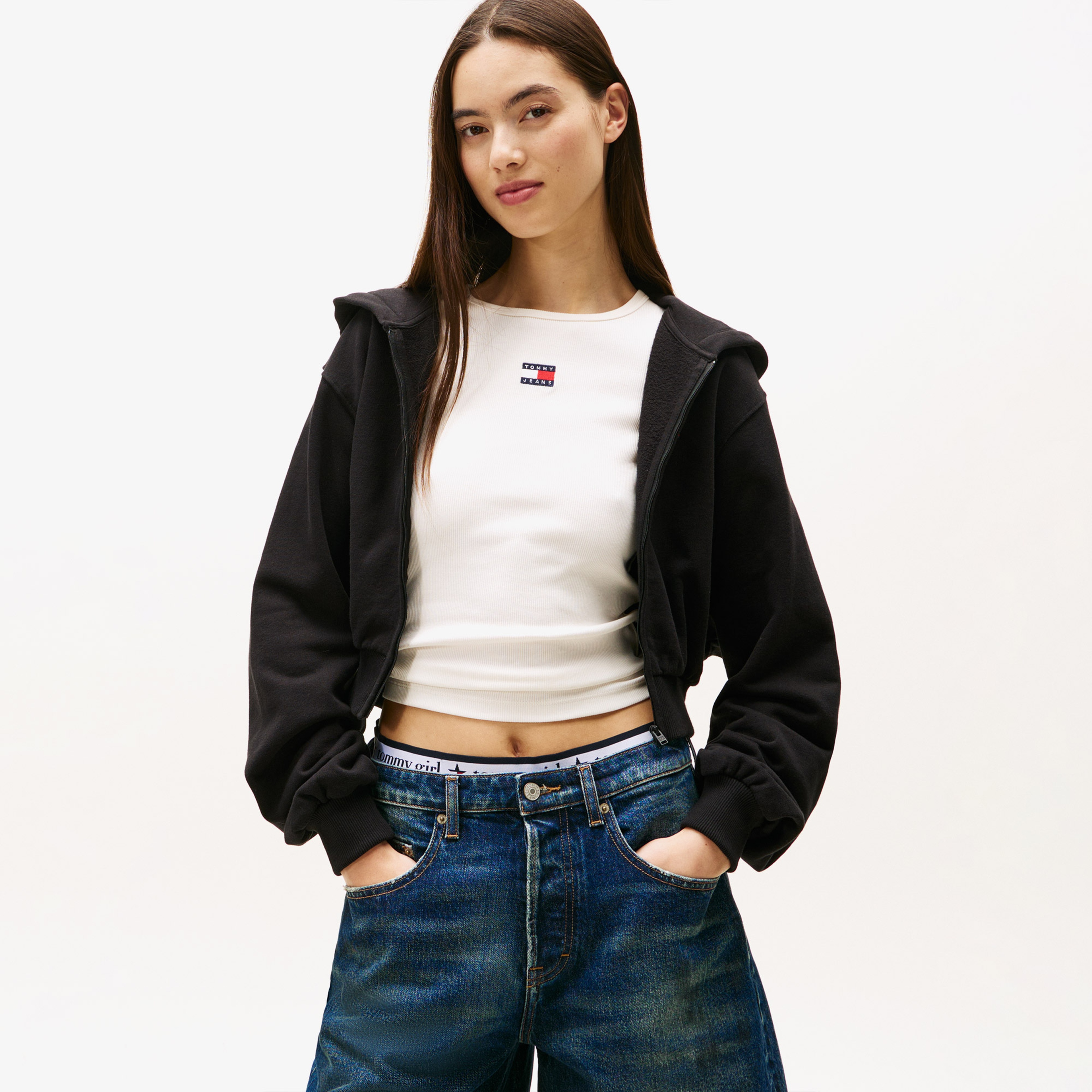 Tommy Jeans Relax Crop S-Flag Kadın Siyah Fermuarlı Hoodie