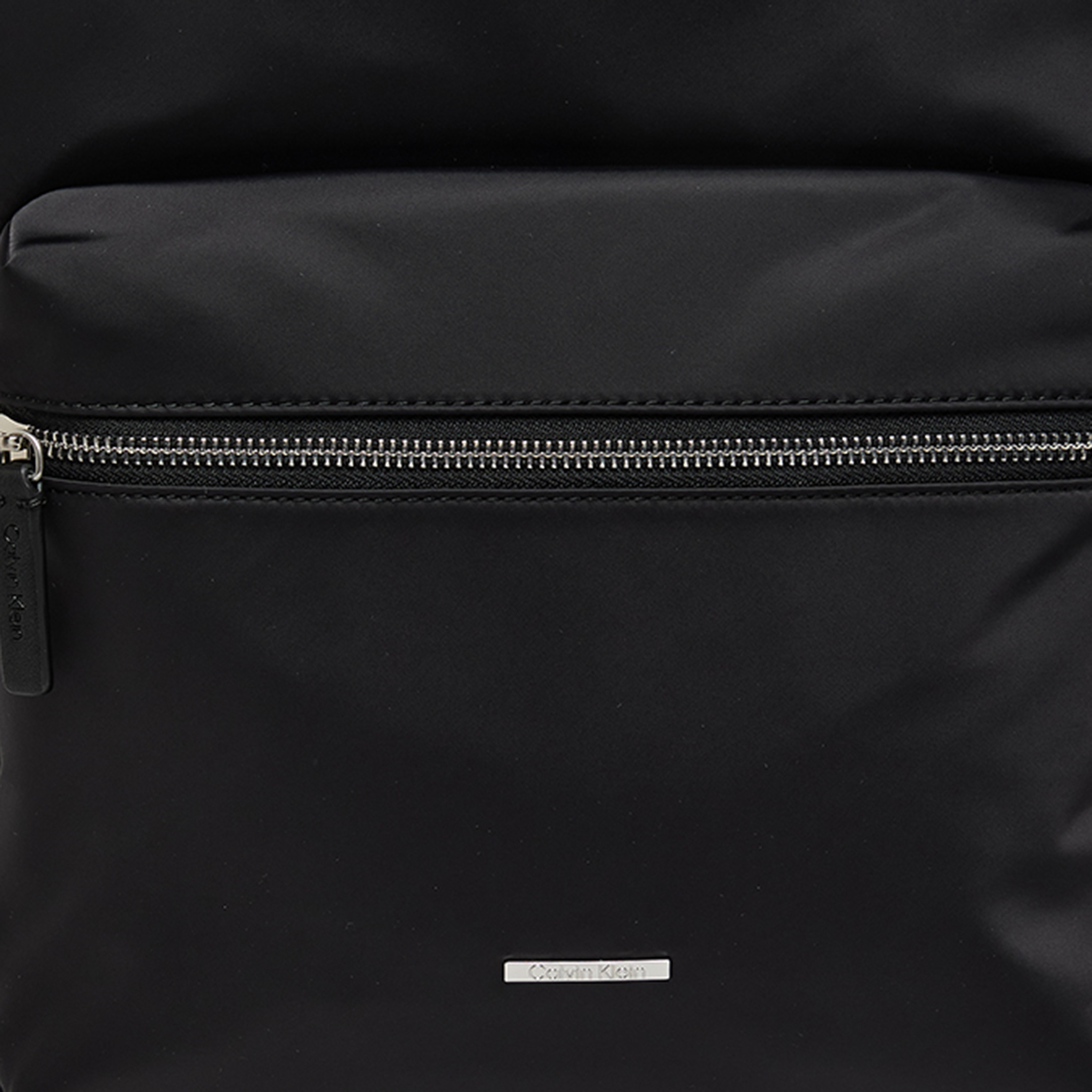 Calvin Klein Sleek Nylon Erkek Siyah Sırt Çantası
