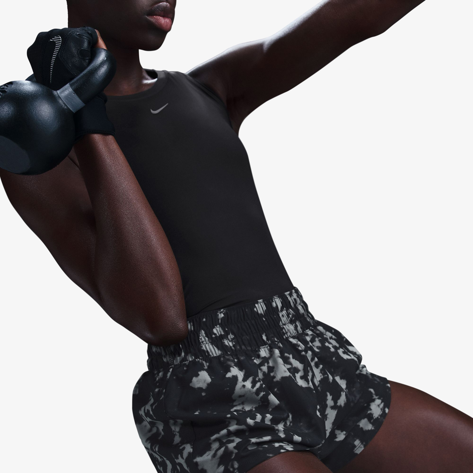 Nike One Dri-Fit Mr 3in Br Shrt Aop Kadın Siyah Şort