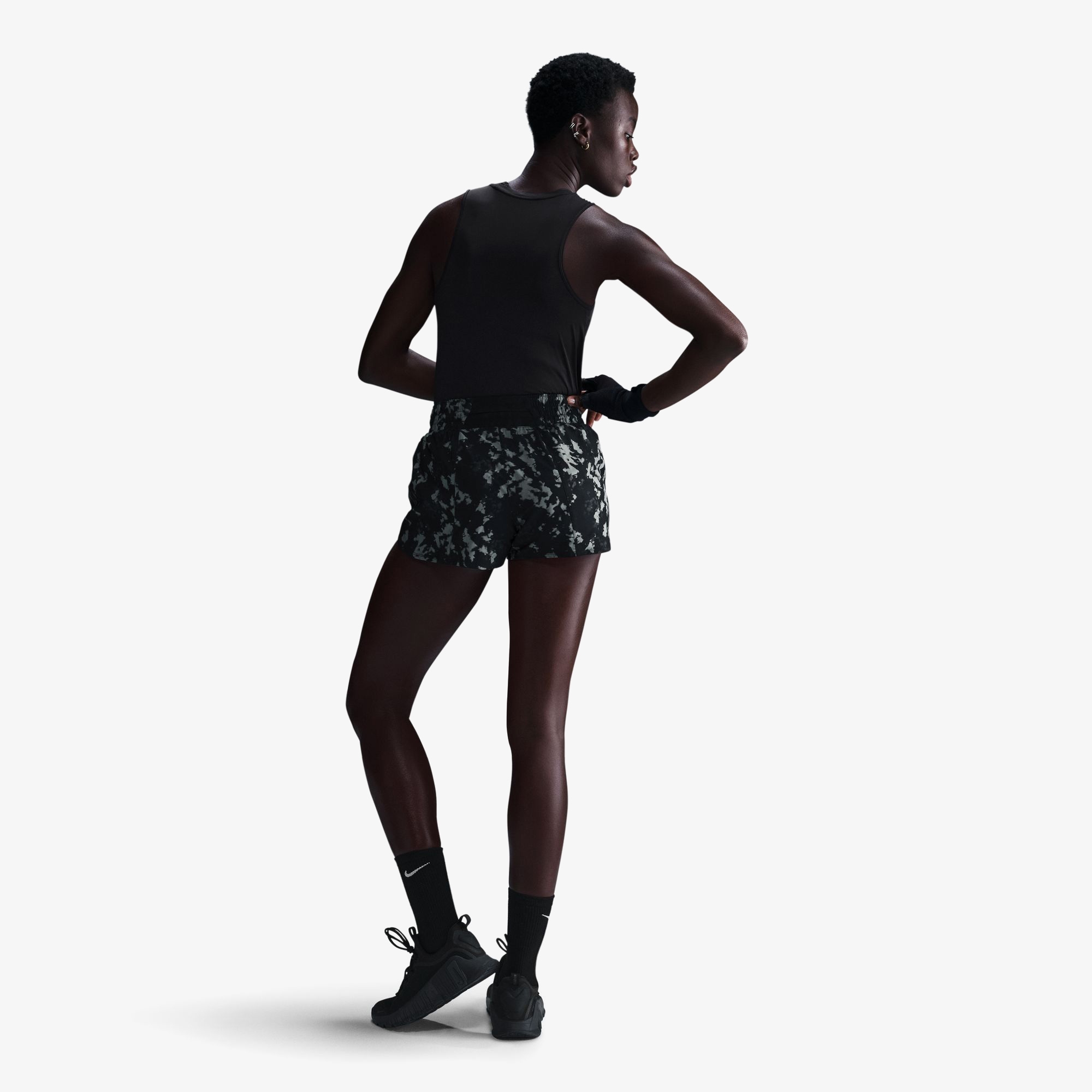 Nike One Dri-Fit Mr 3in Br Shrt Aop Kadın Siyah Şort