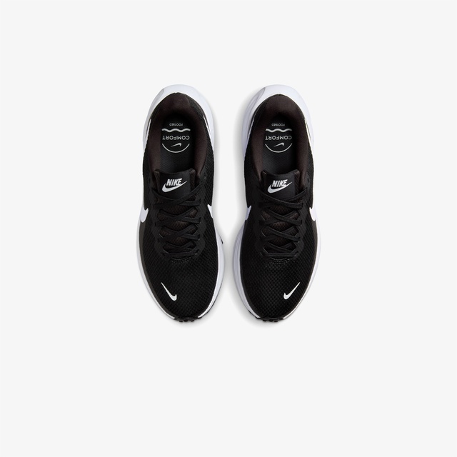 Nike Siyah Nike Revolution 8