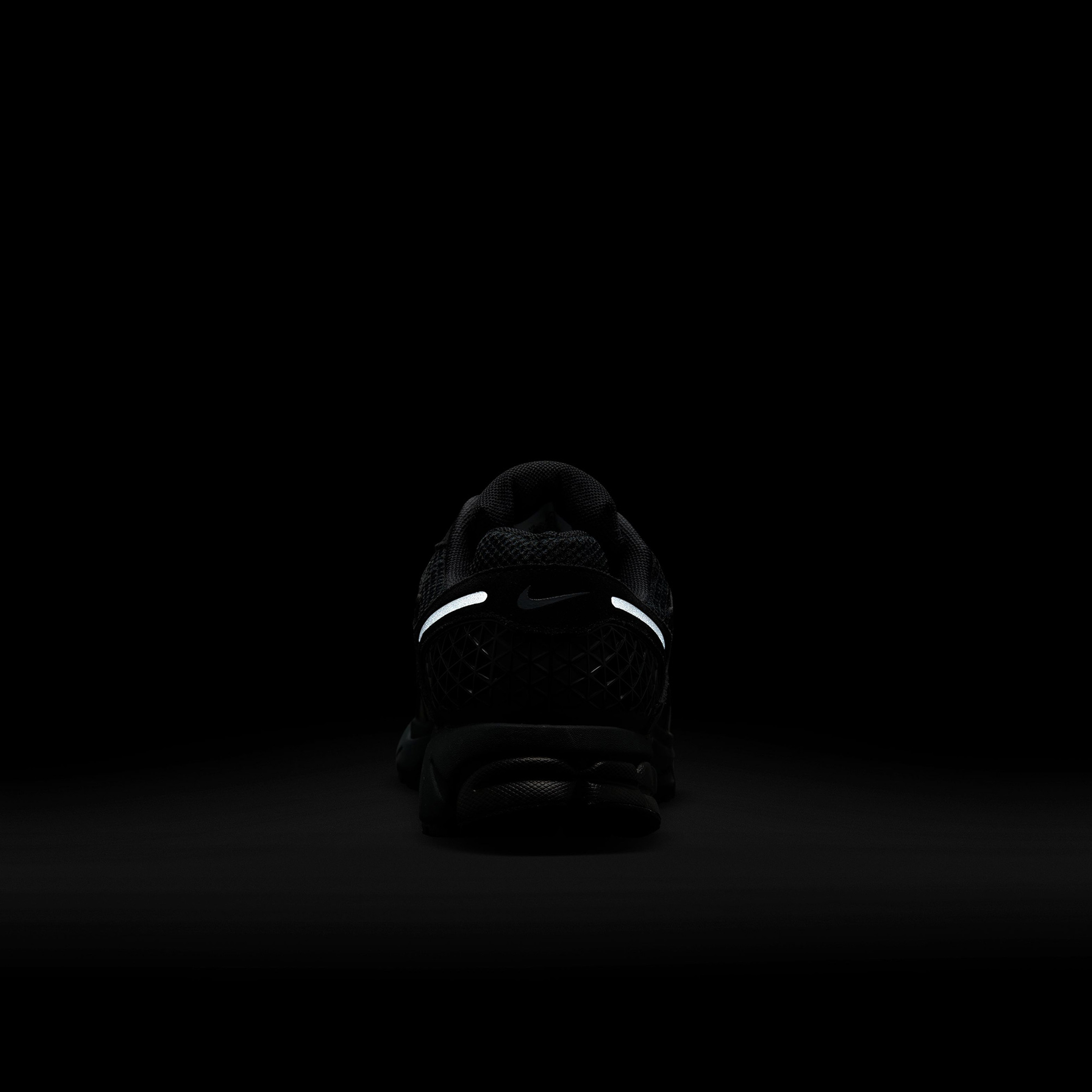 Nike Zoom Vomero 5 Erkek Siyah Sneaker