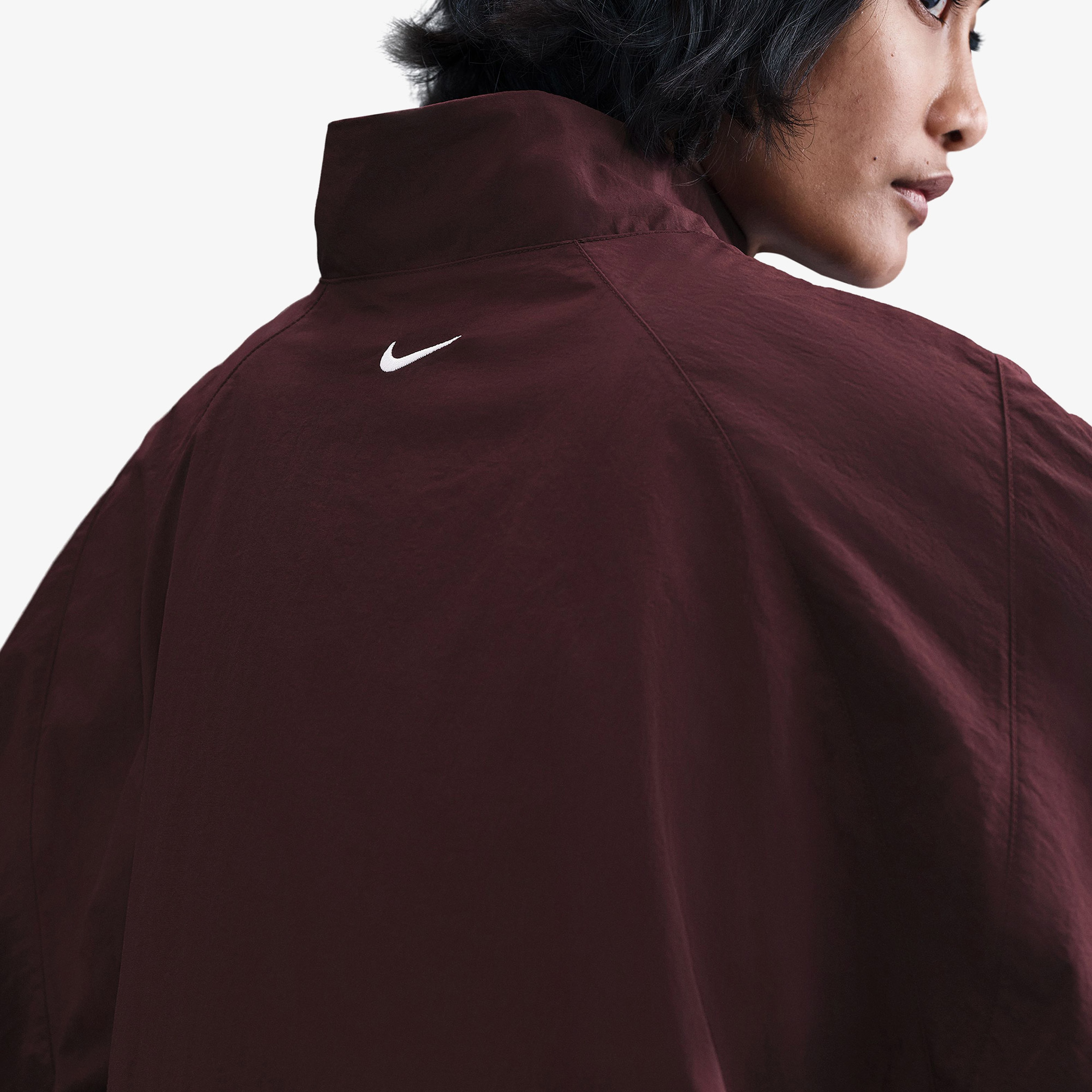 Nike Sportswear Logo Oversized Kadın Beyaz Ceket