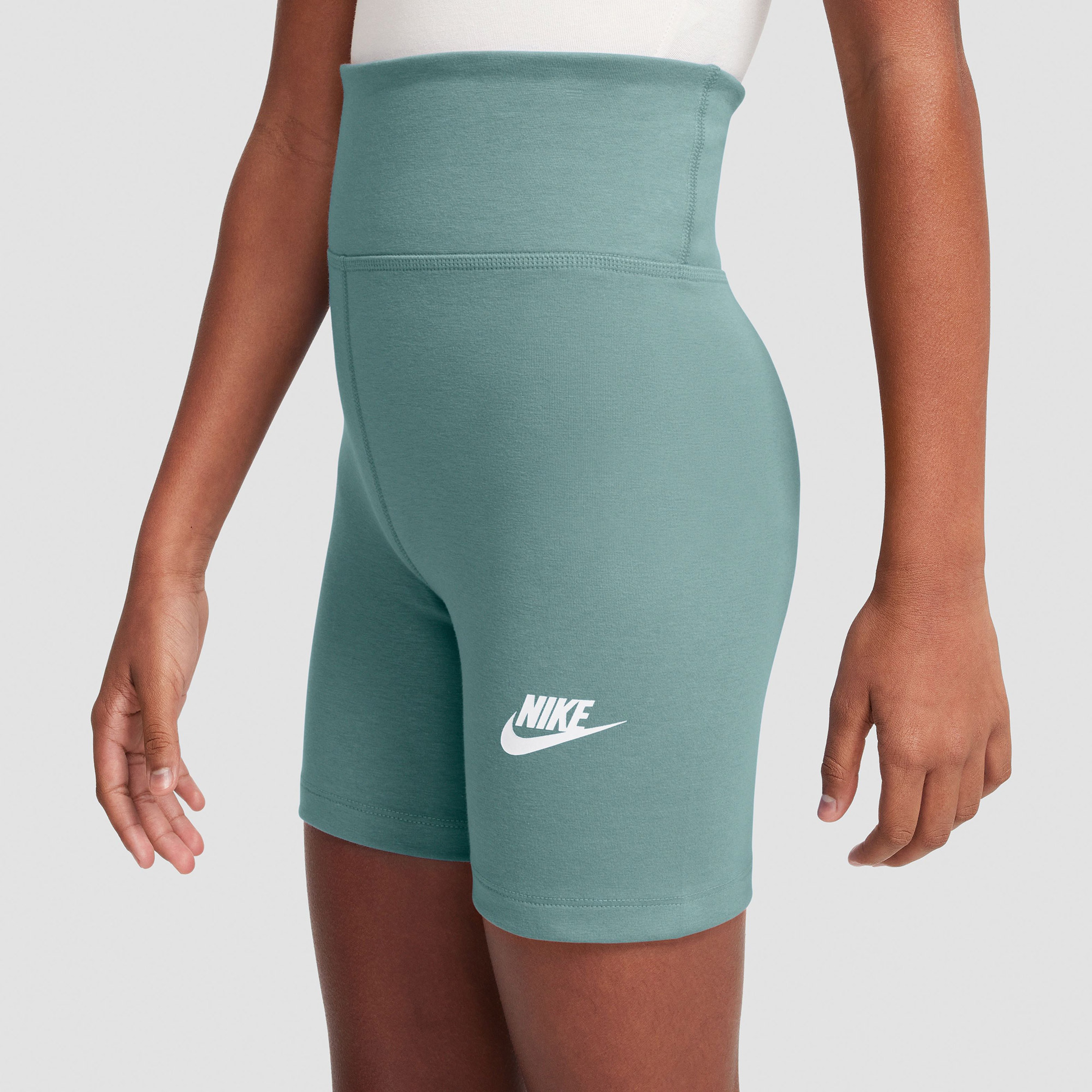 Nike Sportswear Classic Yüksek Belli 12.5cm Çocuk Yeşil Kısa Tayt