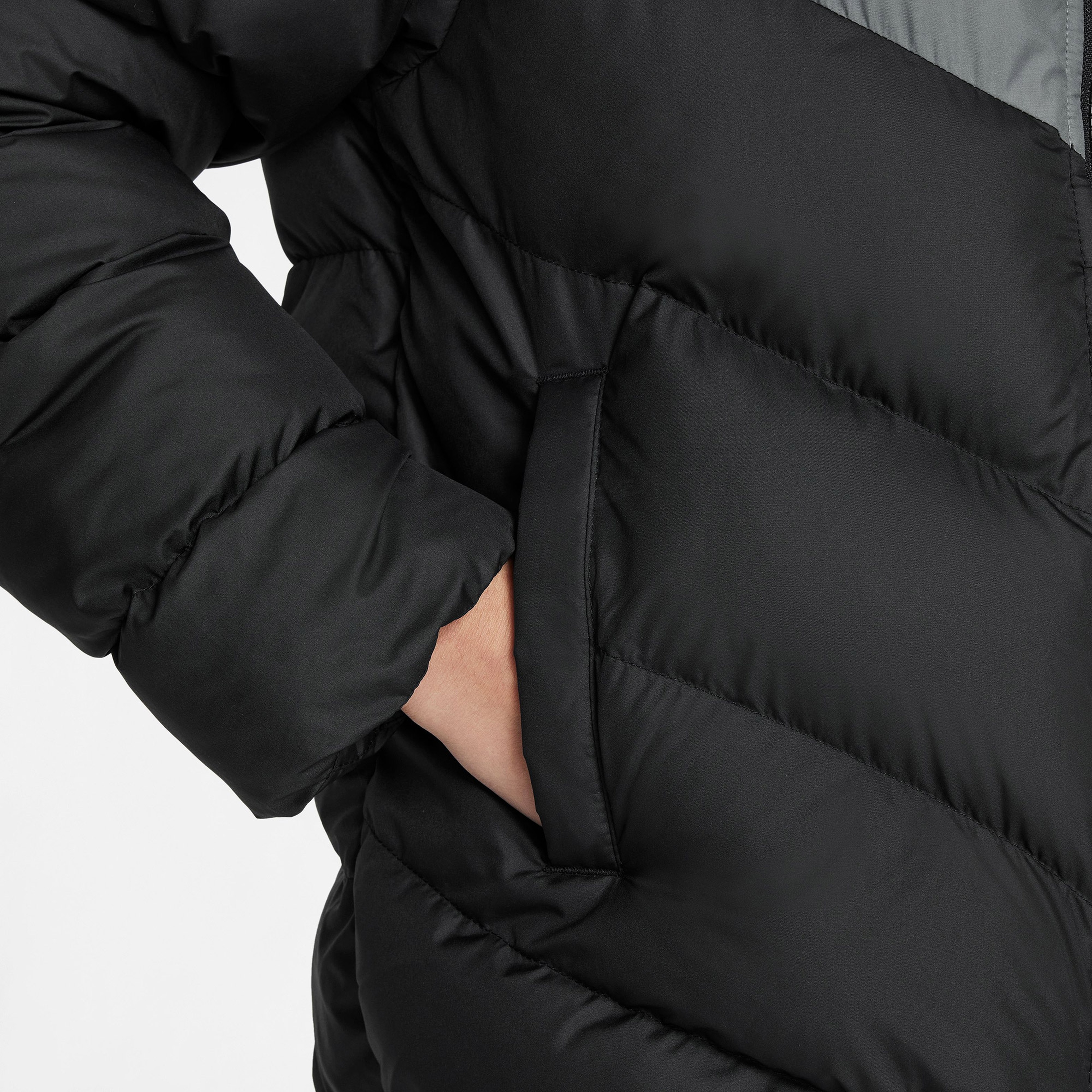 Nike Sportswear All Day Play Therma Fit Colorblock Çocuk Siyah Mont