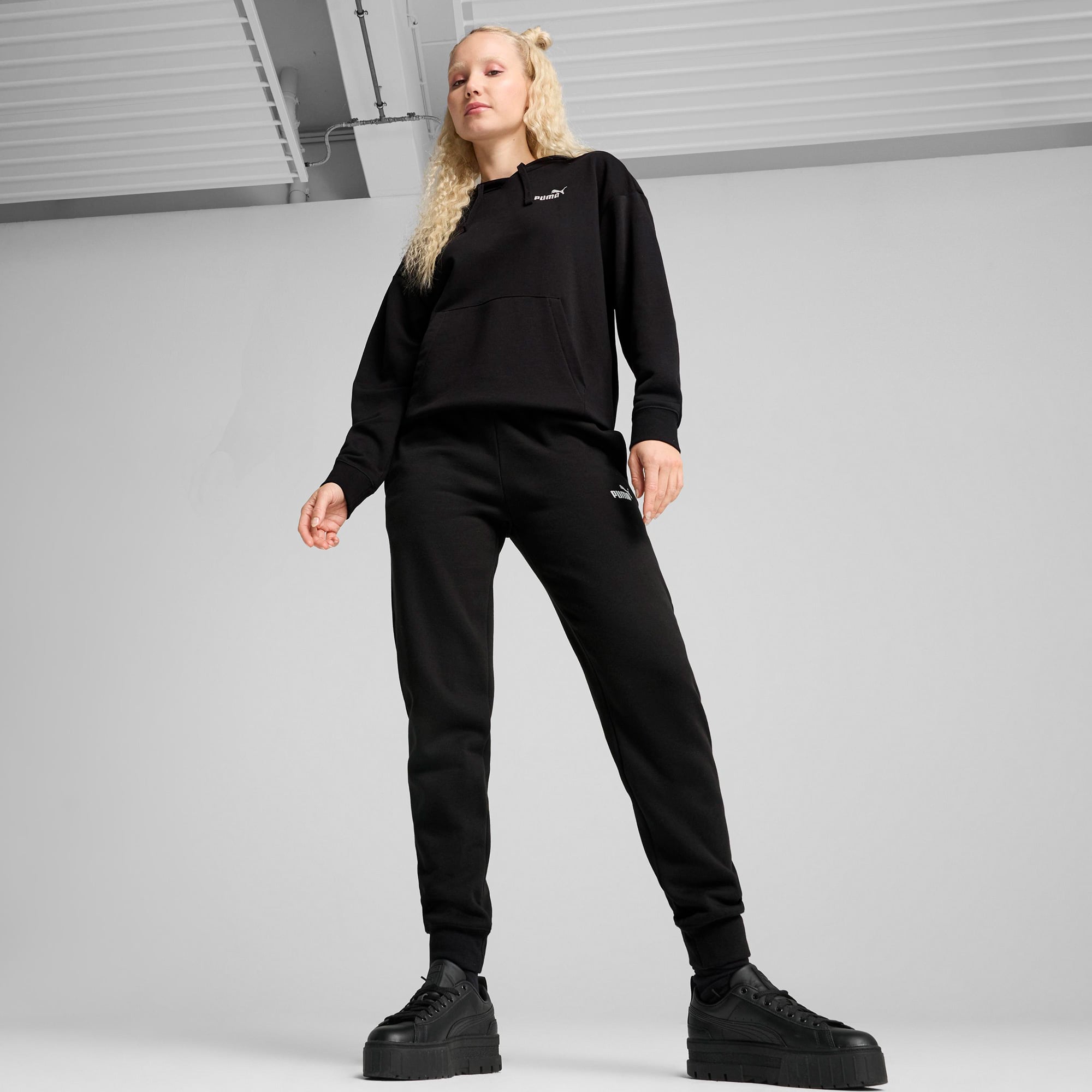 Puma Essential Small No. 1 Logo  Kadın Siyah Sweatshirt