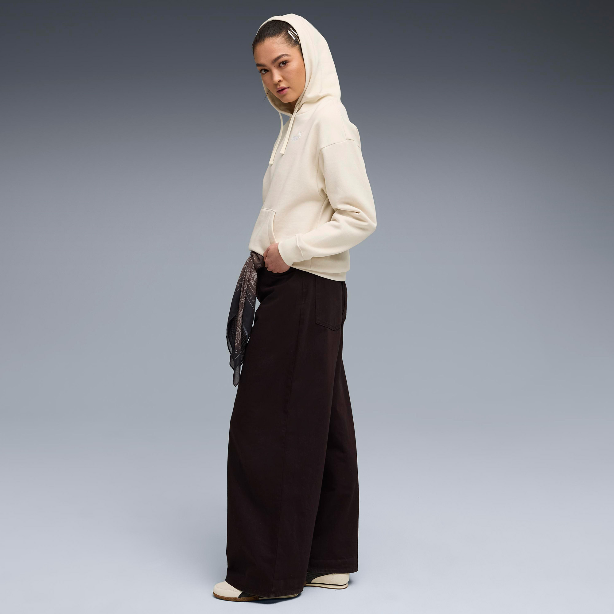 Puma Essential Small No. 1 Logo  Kadın Beyaz Sweatshirt