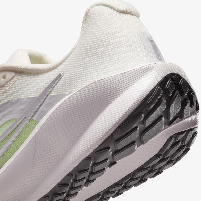 Nike Downshifter 13 Kadın Renkli Koşu Ayakkabısı