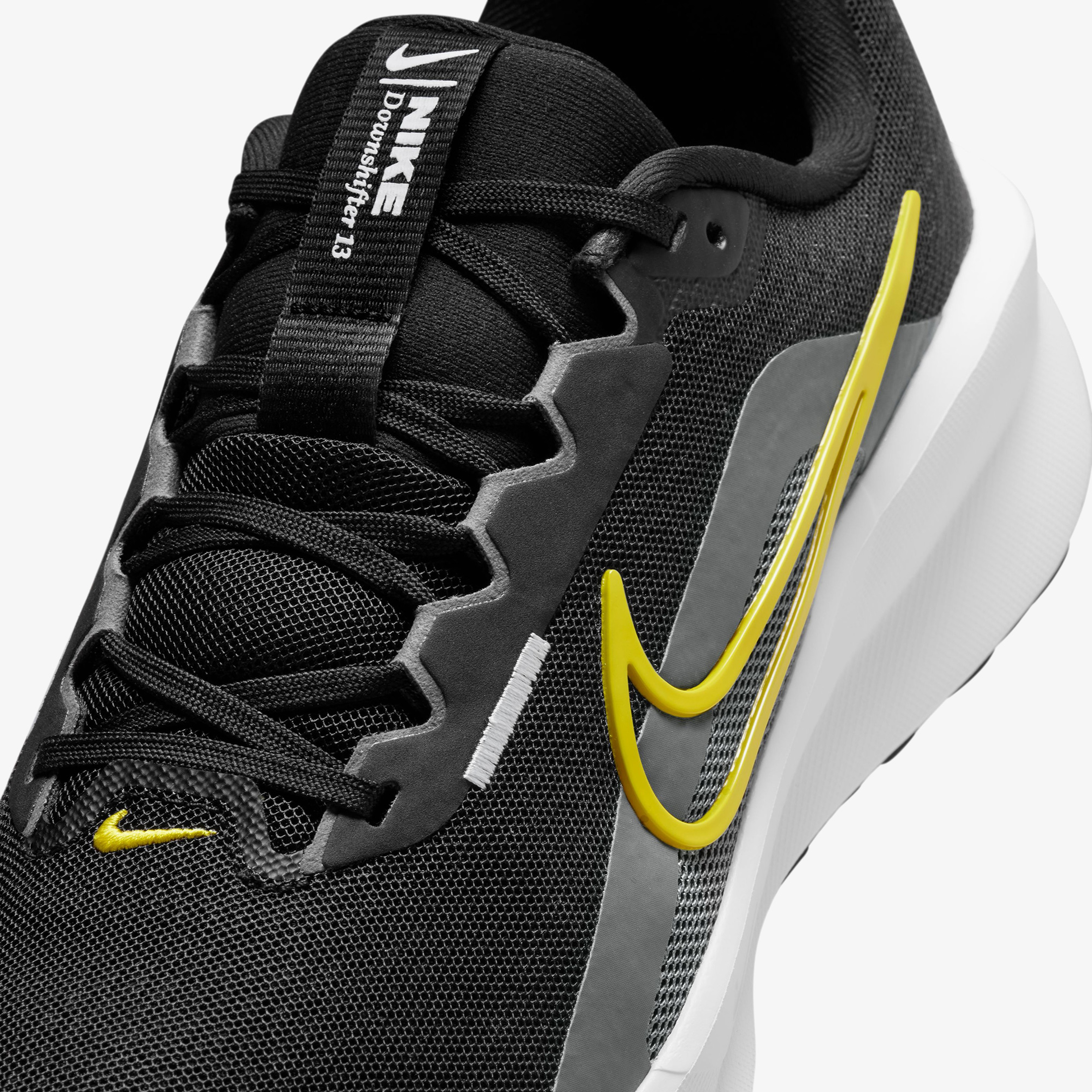 Nike Downshifter 13 Erkek Beyaz Spor Ayakkabı