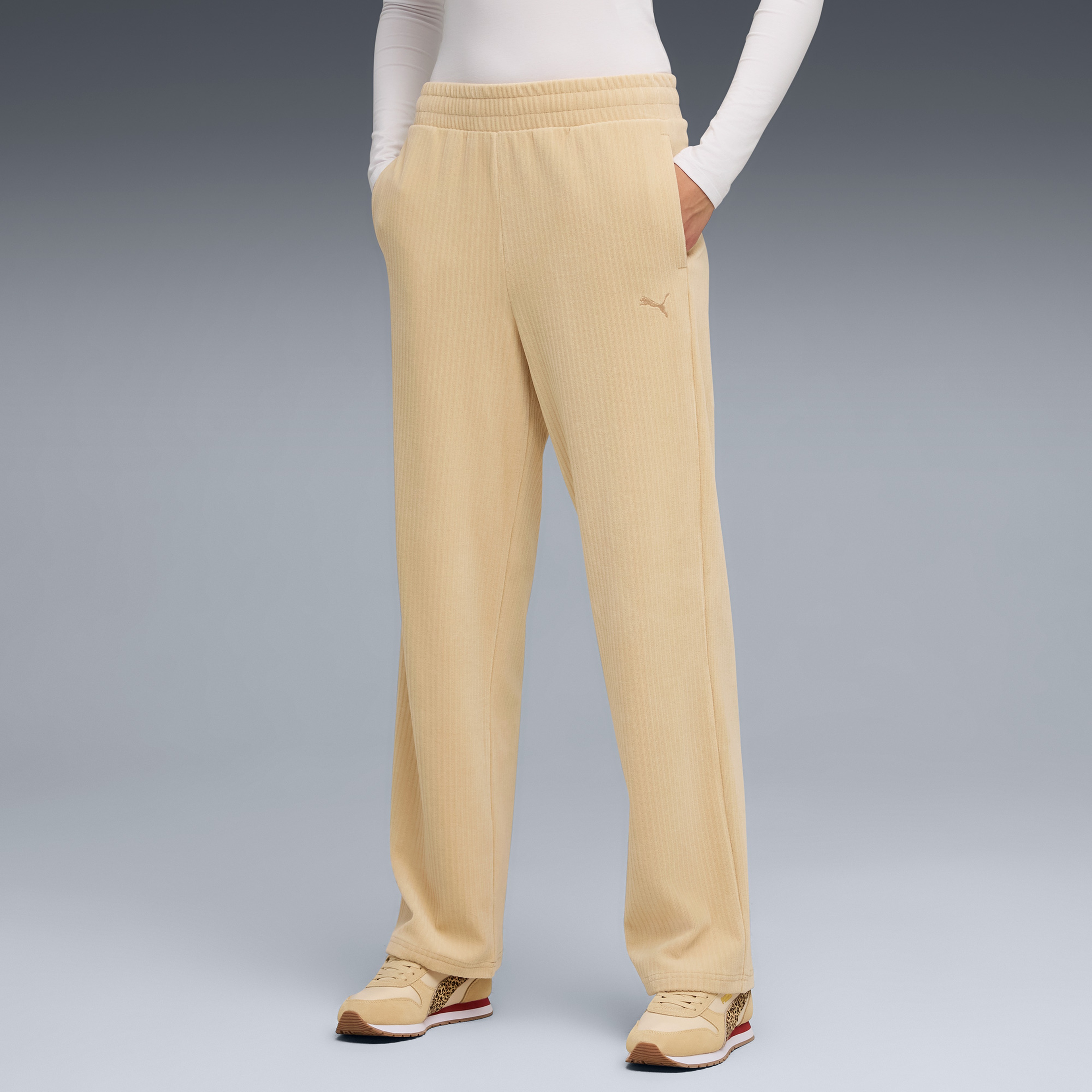 Puma Ess Elevated Velour Kadın Haki Eşofman Altı