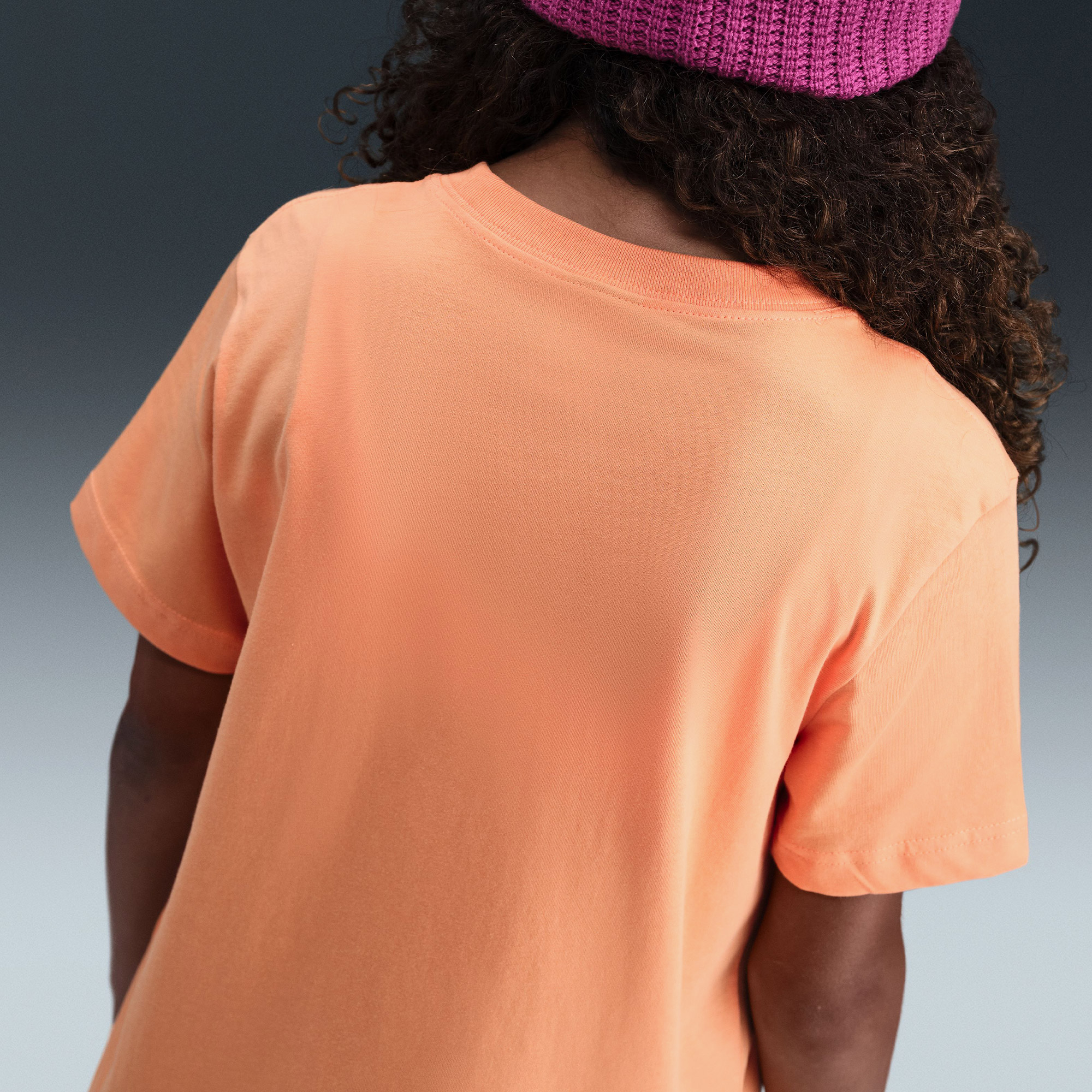 Nike Sportswear Trend Genç Çocuk Turuncu T-Shirt