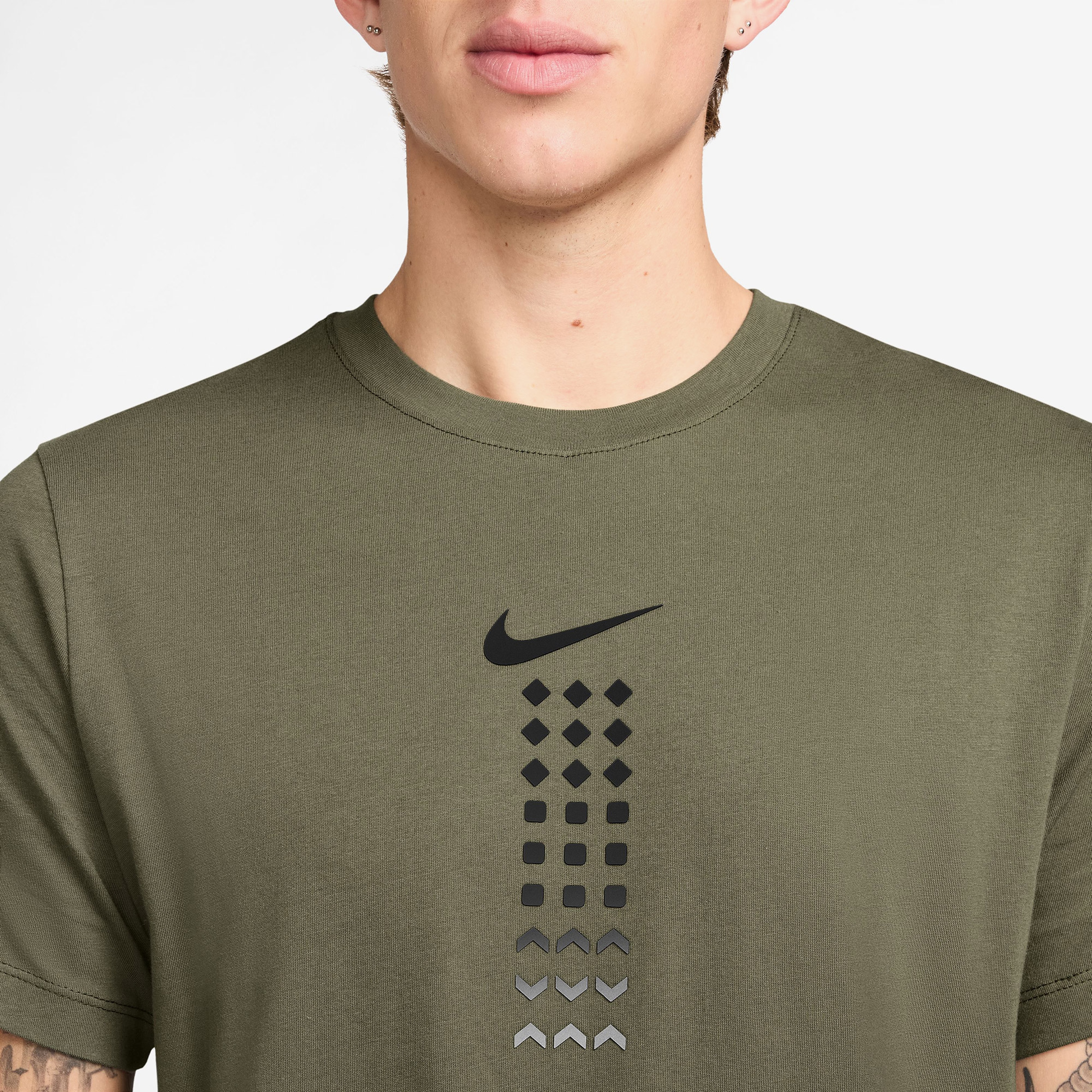 Nike Sportswear Ava Rover Erkek Yeşil T-Shirt