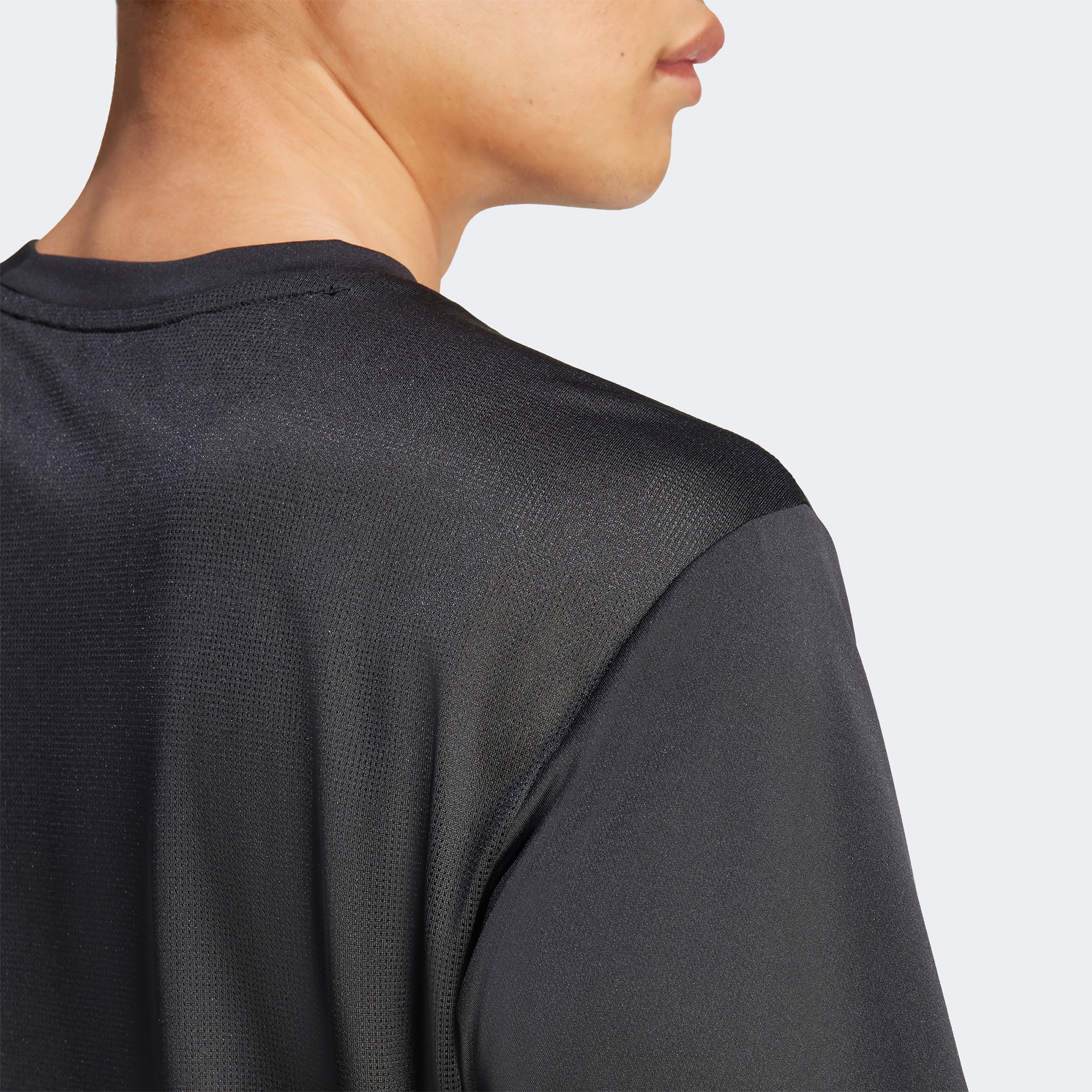 adidas Tech Apparel Graphic Erkek Siyah T-Shirt