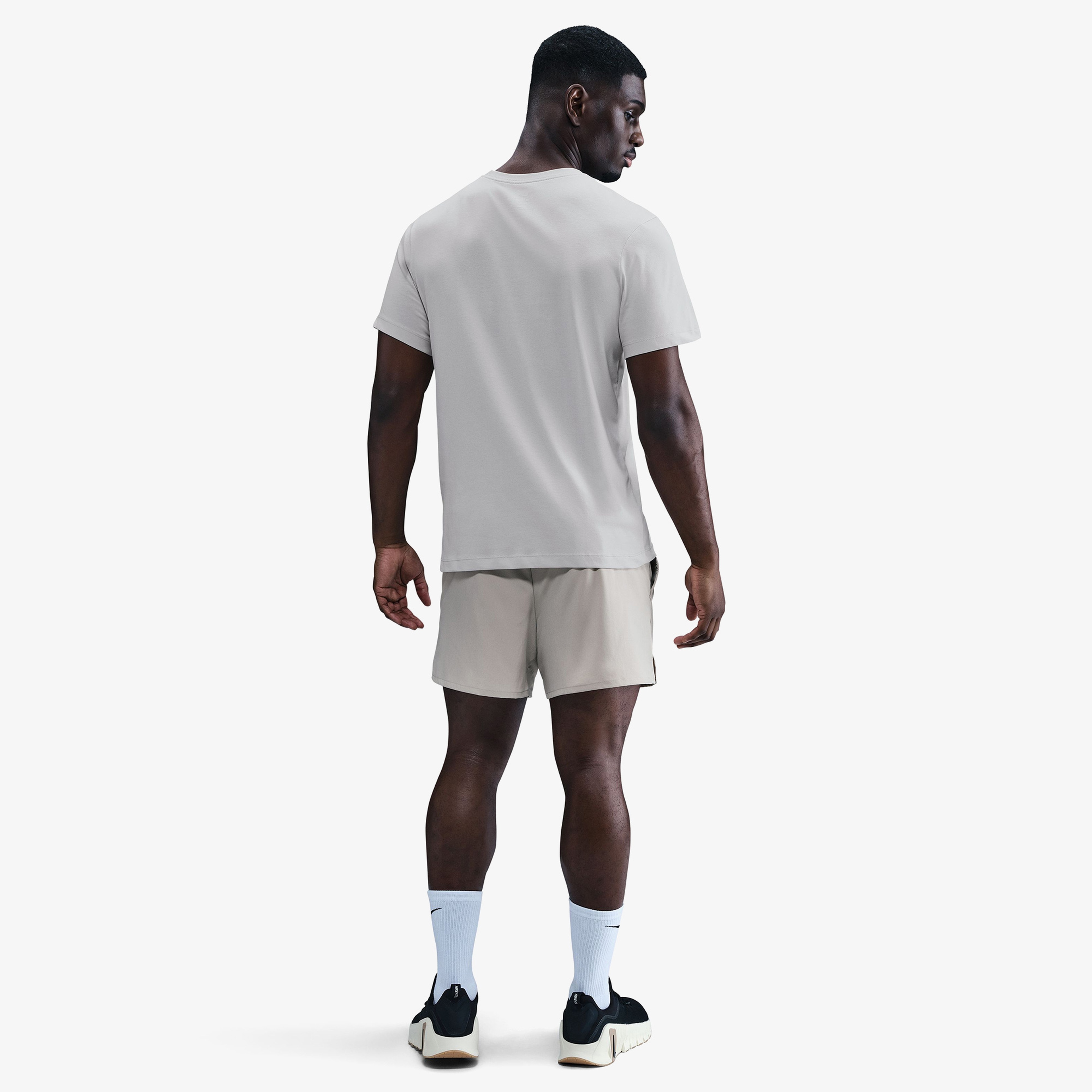 Nike Dri-Fit Winning Erkek Krem Rengi T-Shirt