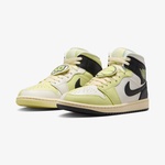 Jordan Sport Air Jordan 1 Mid SE Kadın Krem Spor Ayakkabı