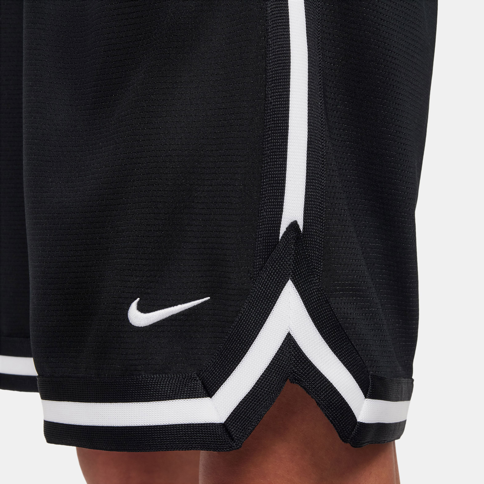 Nike B Nk Df Dna 24 Short Çocuk Beyaz SORT