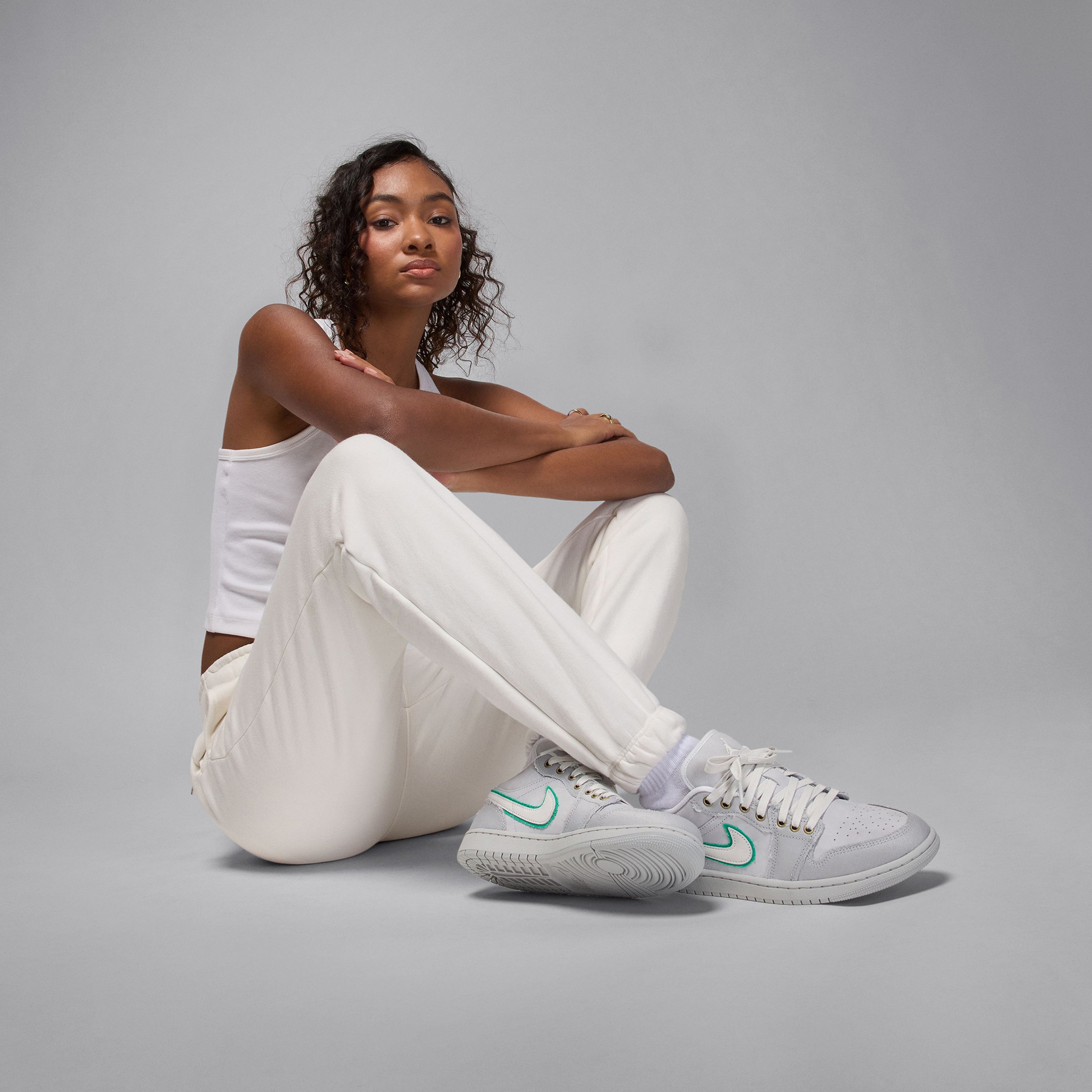 Jordan Sport Air Jordan 1 Low SE Kadın Gri Spor Ayakkabı