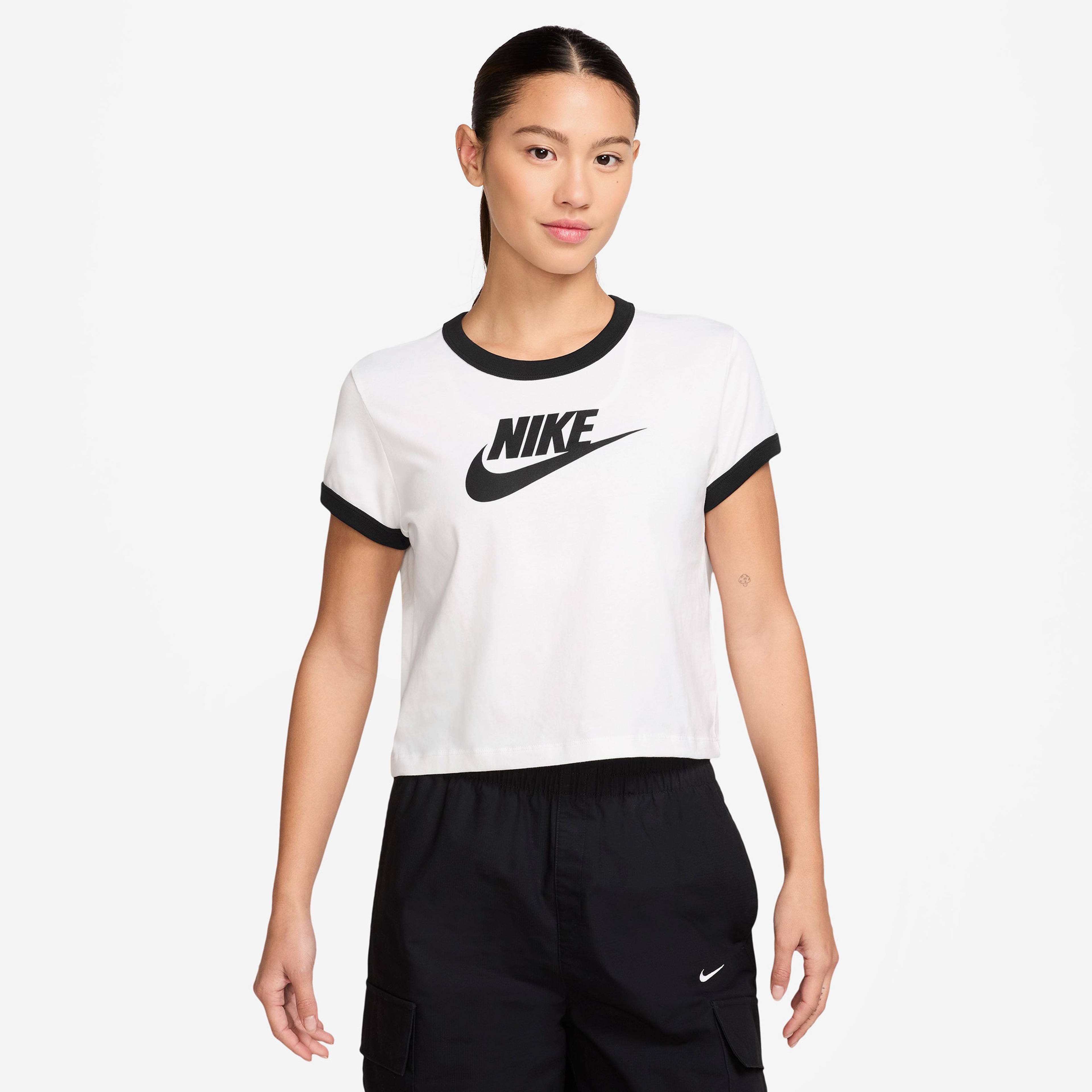 Nike Sportswear Kadın Beyaz T-Shirt
