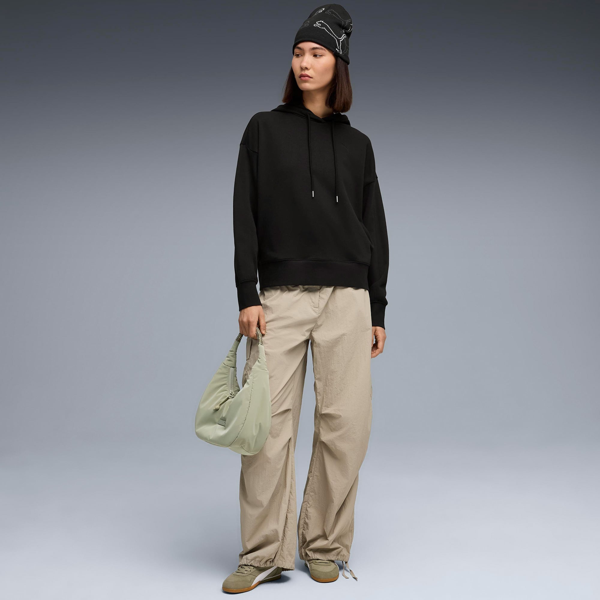 Puma HER Oversized  TR Kadın Siyah Sweatshirt