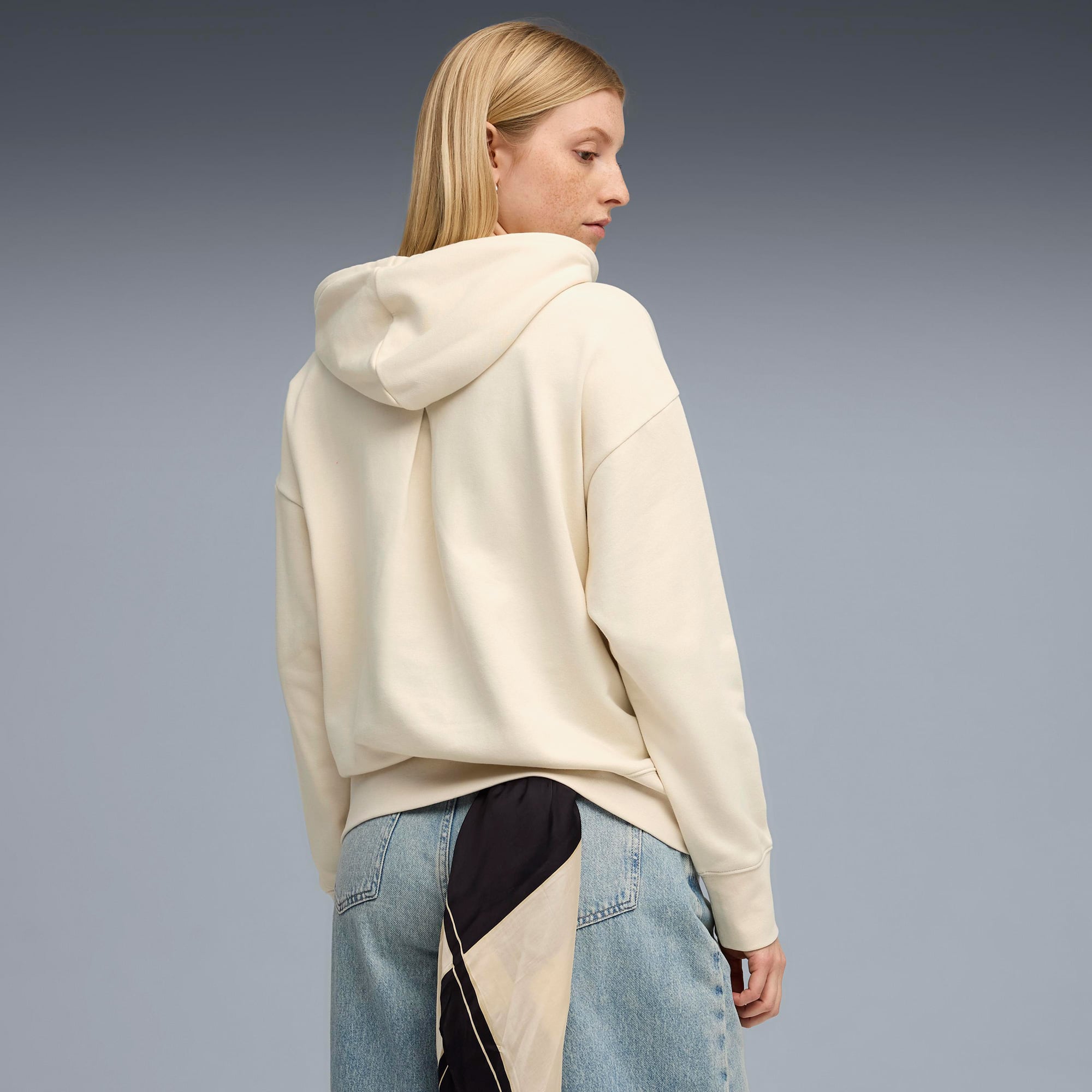 Puma HER Oversized TR Kadın Beyaz Sweatshirt