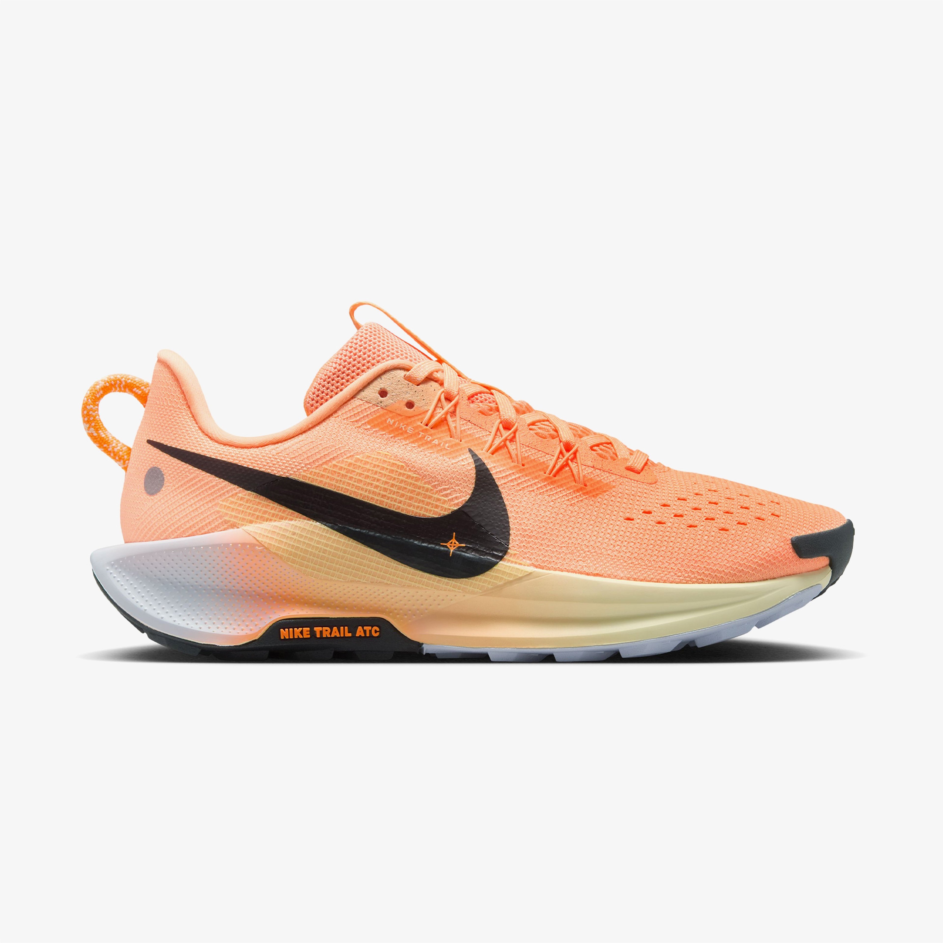 Nike Pegasus Trail 5 Kadın Turuncu Koşu Ayakkabısı