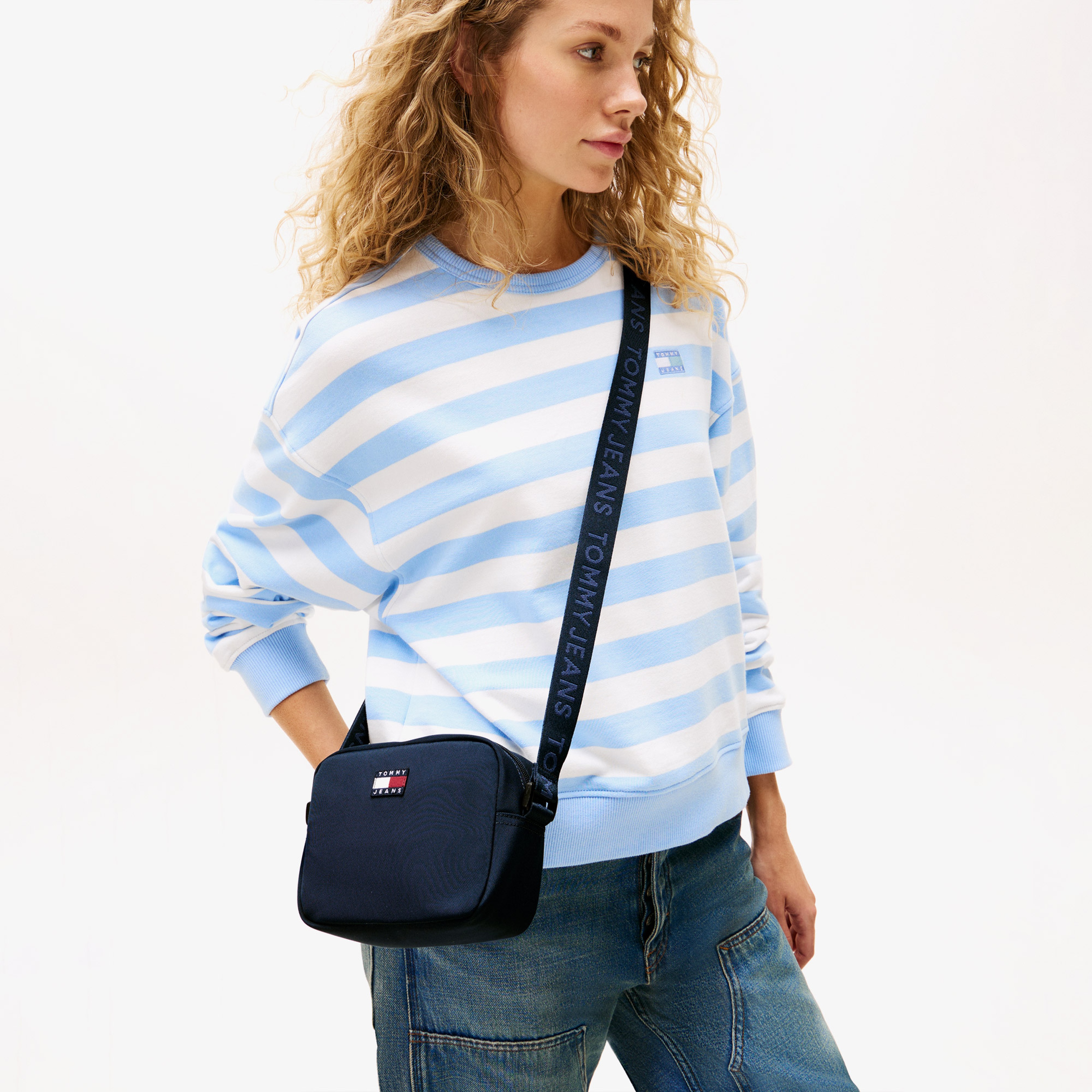 Tommy Jeans Daily Kadın Lacivert Çapraz Çanta