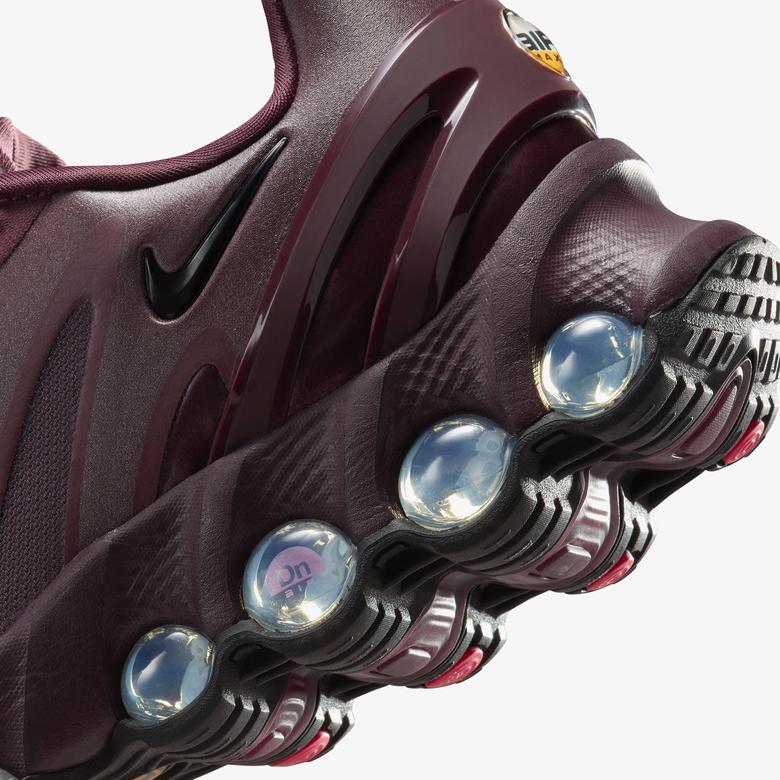 Nike Air Max DN8 Kadın Bordo Spor Ayakkabı