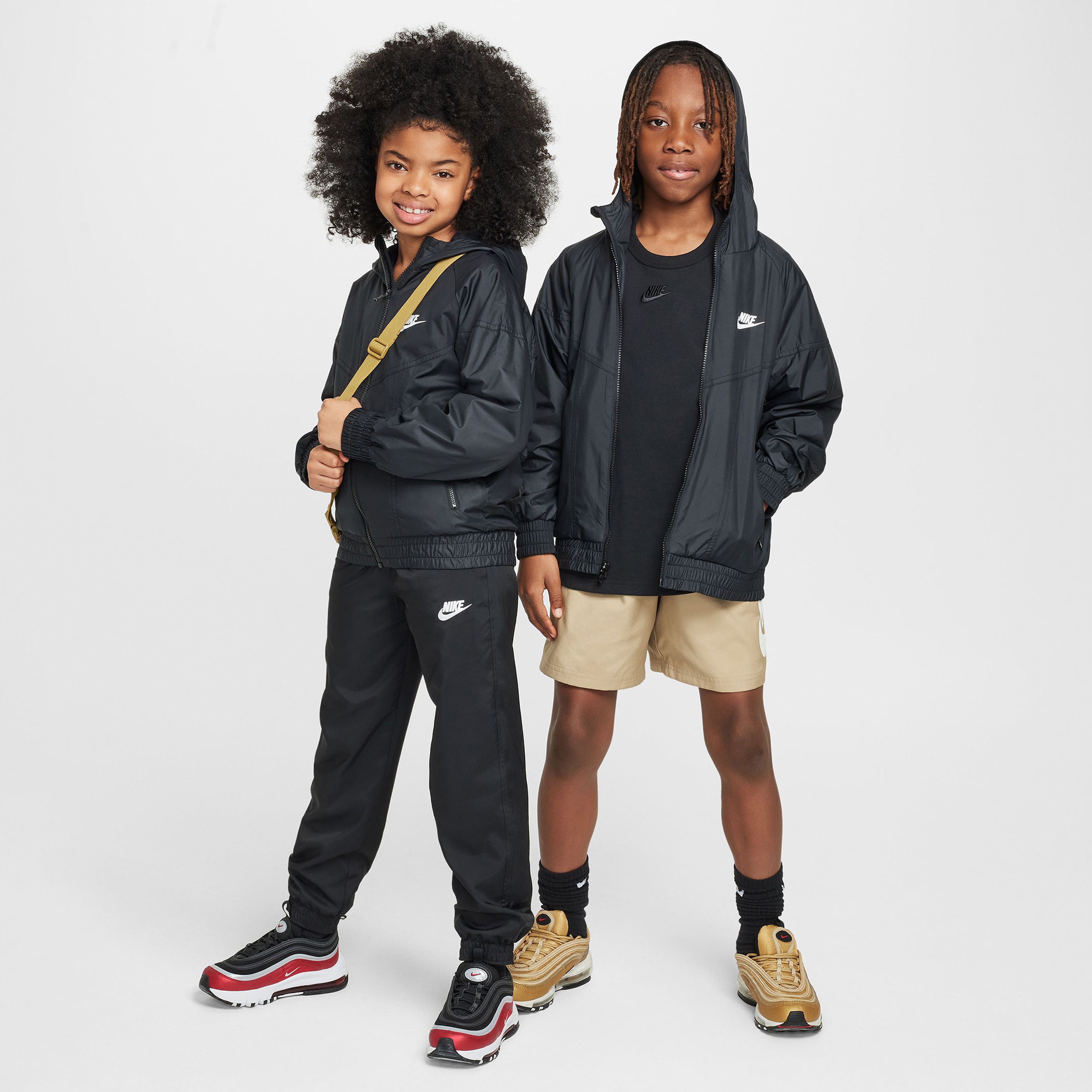 Nike Sportswear Windrunner Çocuk Siyah Yağmurluk