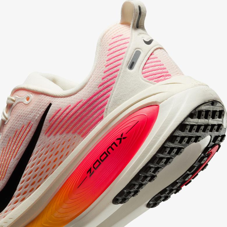 Nike Vomero 18 Kadın Turuncu Koşu Ayakkabısı