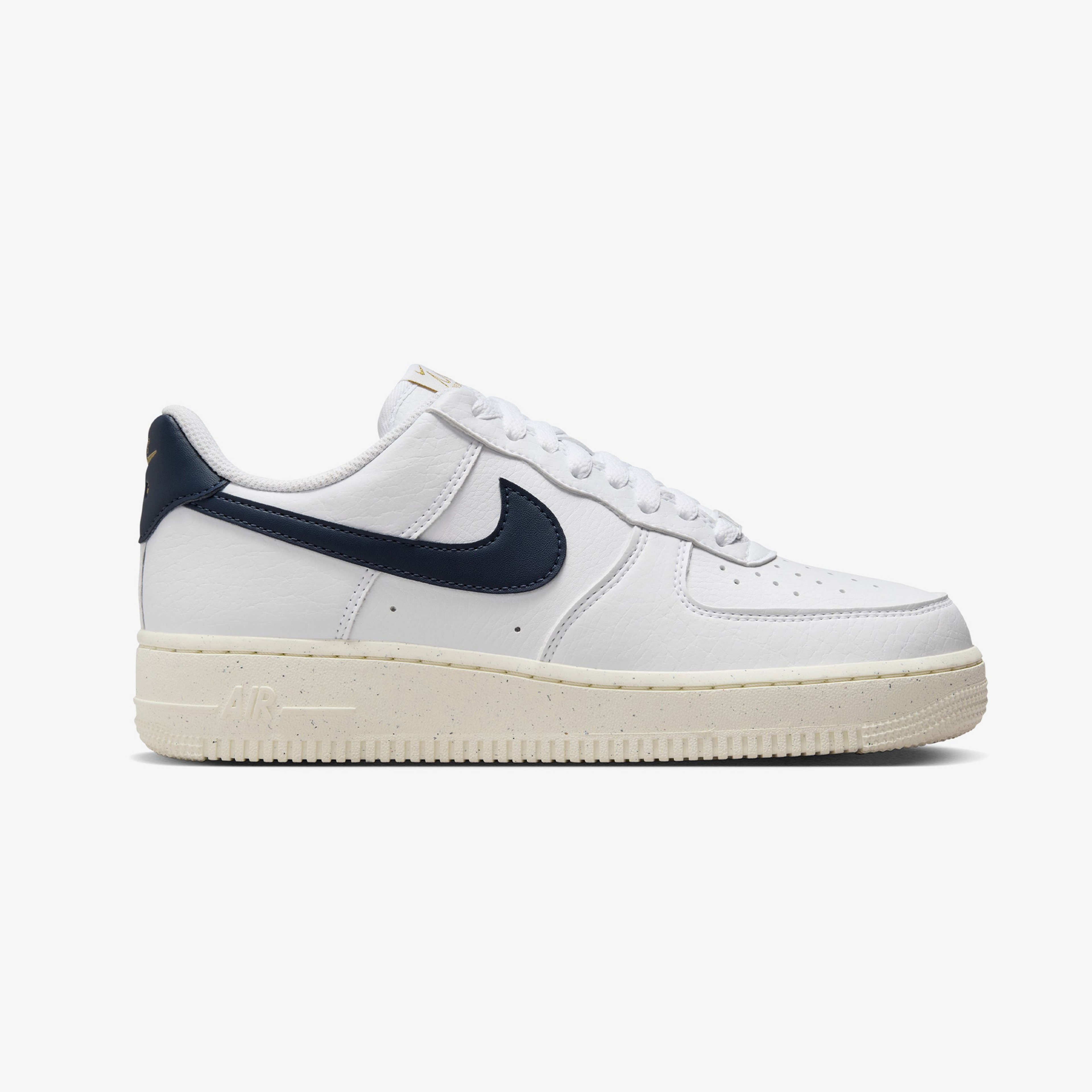Nike Air Force 1 '07 Next Nature Kadın Beyaz Spor Ayakkabı