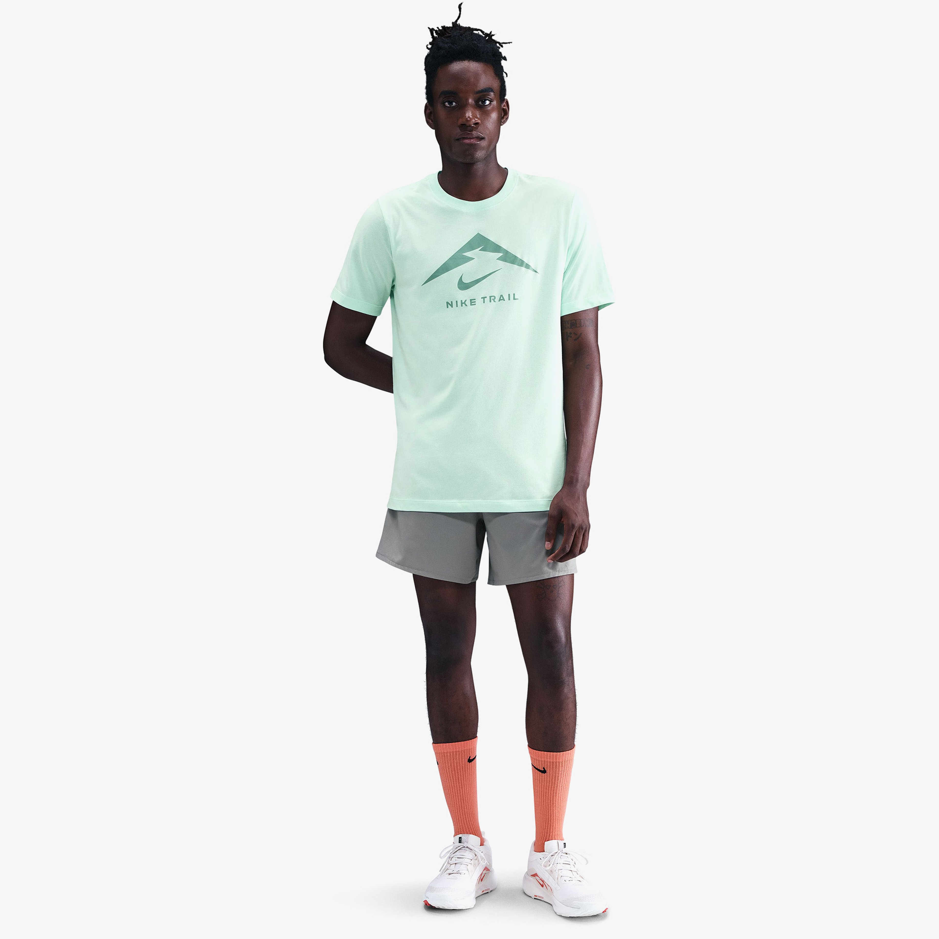 Nike Dri-Fit Trail Logo Erkek Yeşil T-Shirt
