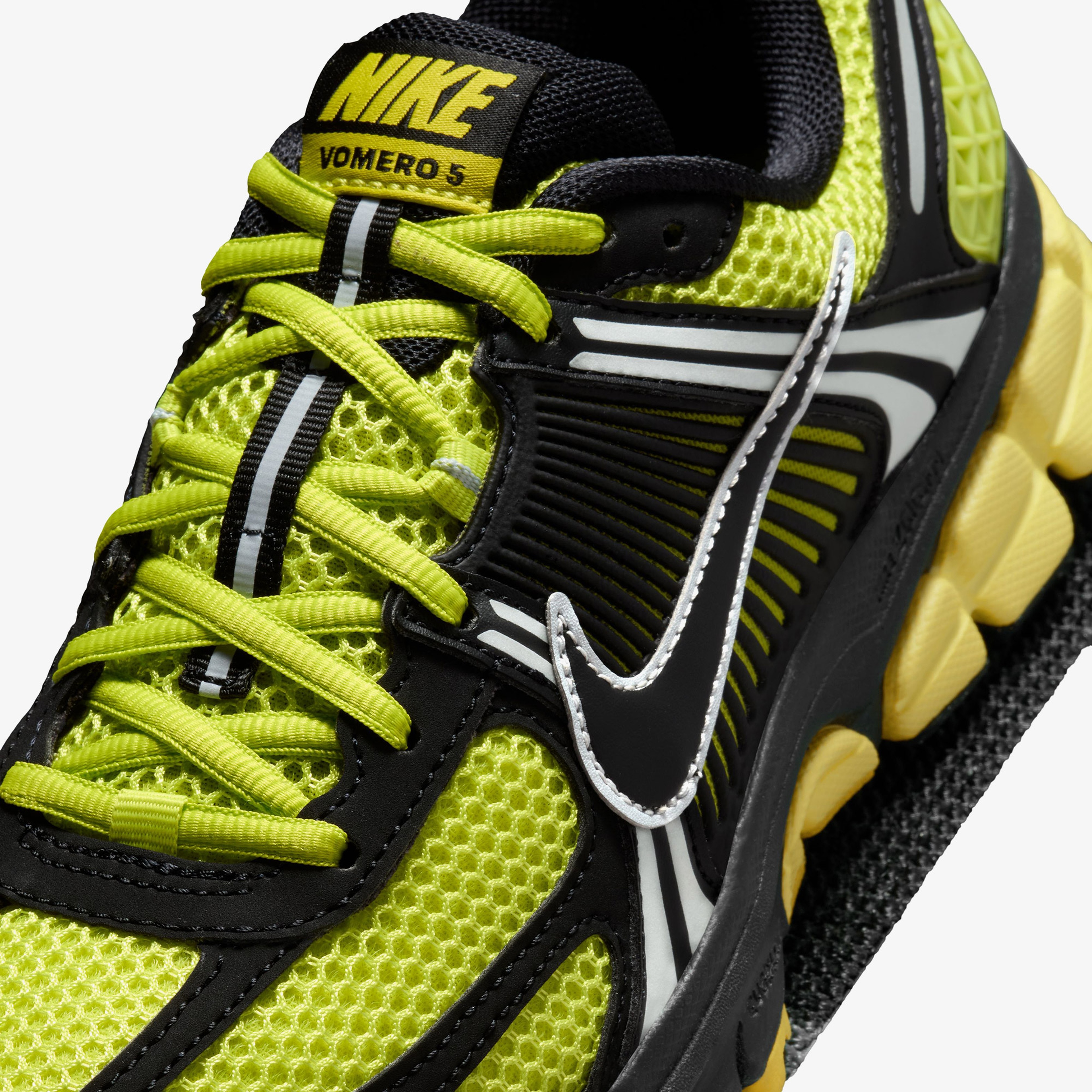 Nike Zoom Vomero 5 Kadın Siyah Spor Ayakkabı