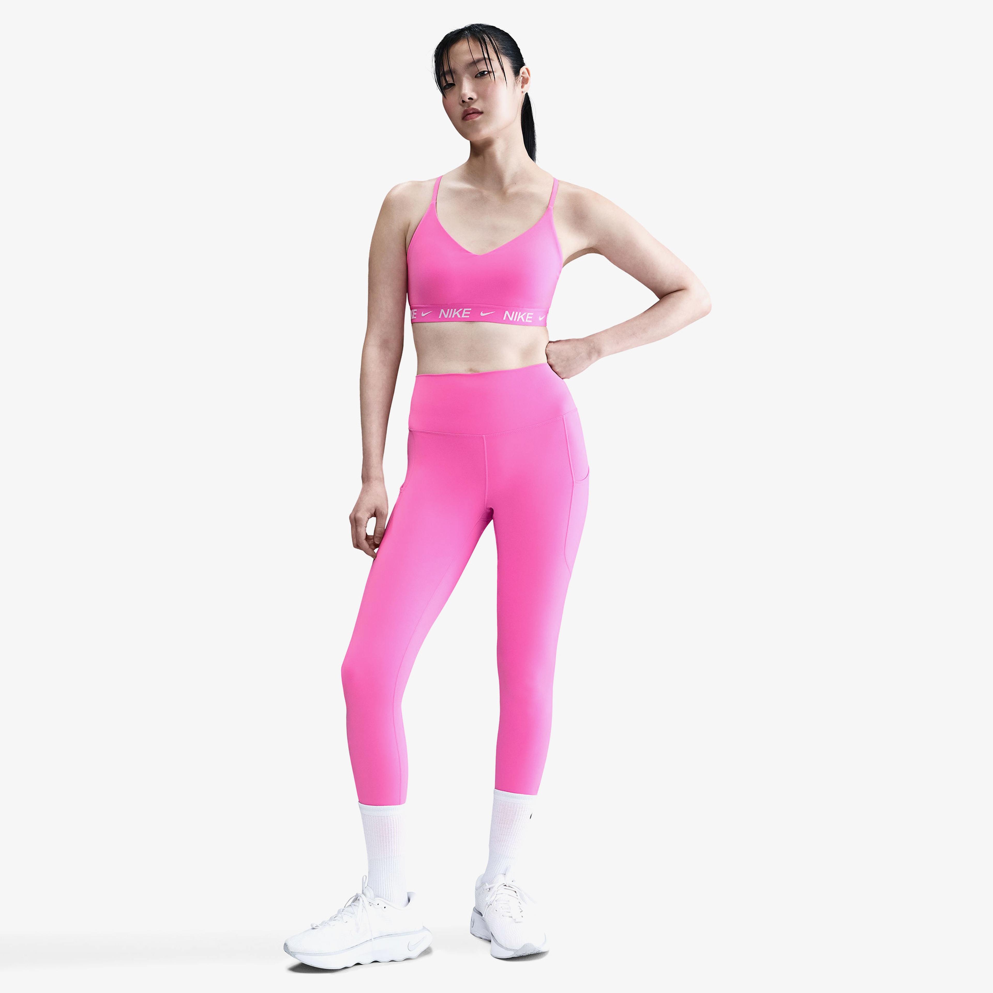Nike Dri-Fit Indy Light Support Kadın Pembe Bra