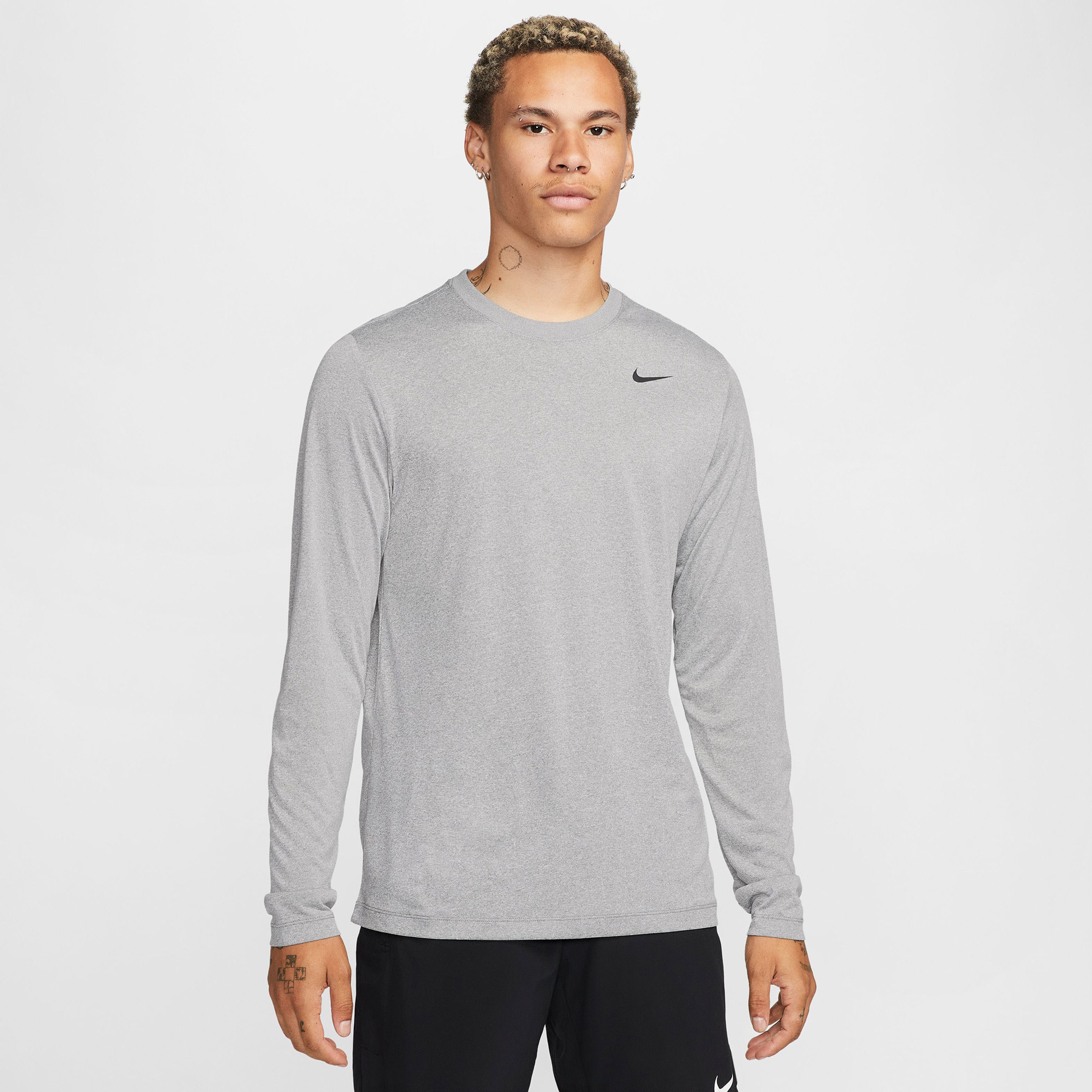 Nike Dri-Fit Legend Reset Erkek Gri T-Shirt